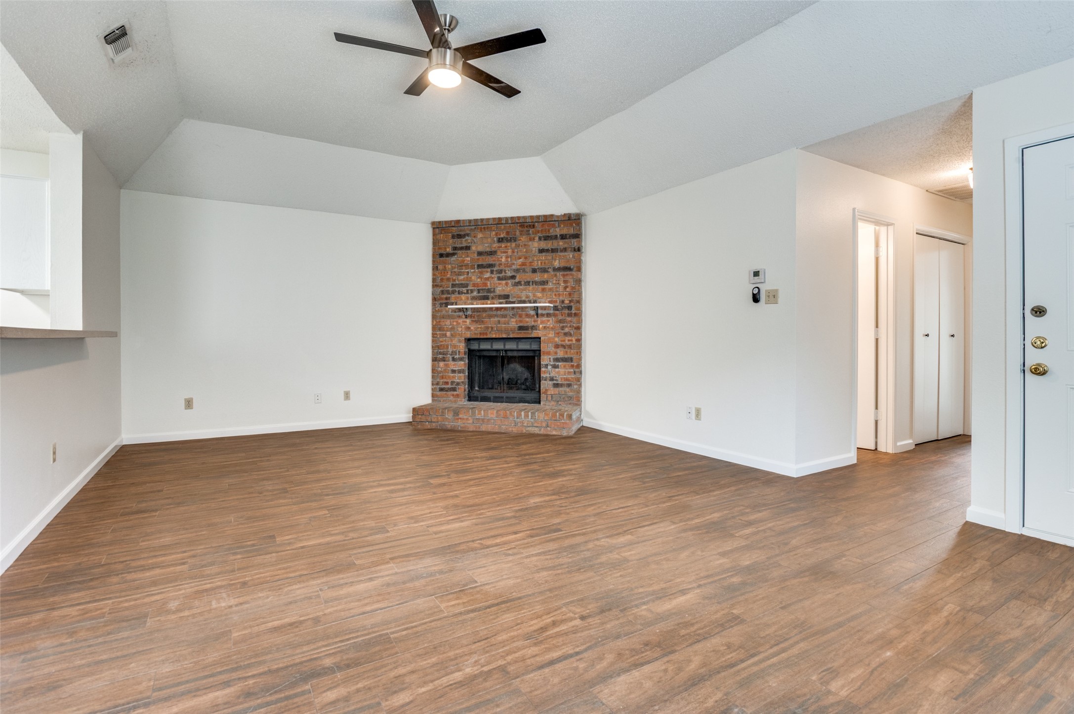 232 S Pipeline Road W Euless TX 76040