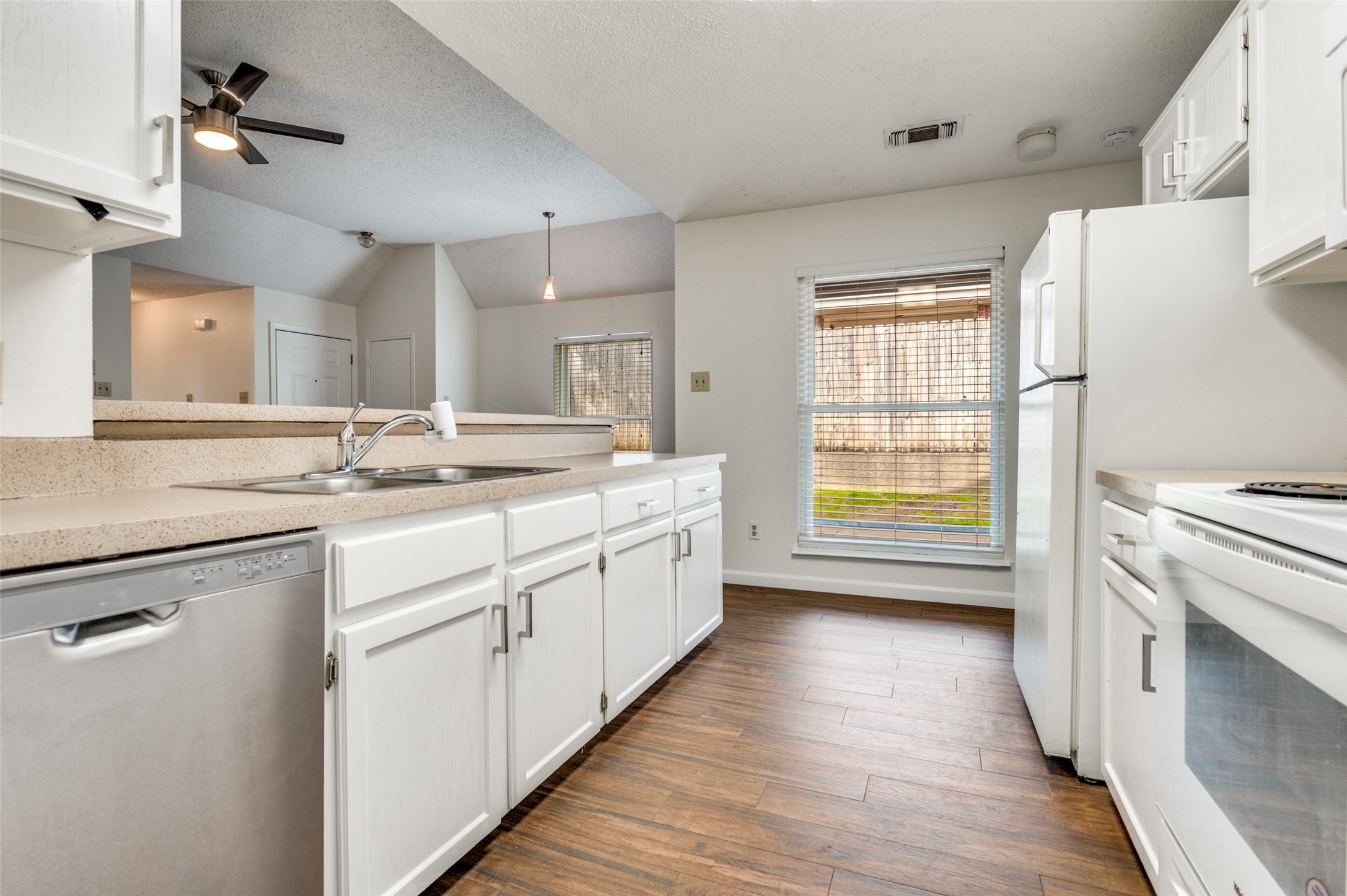 232 S Pipeline Road W Euless TX 76040