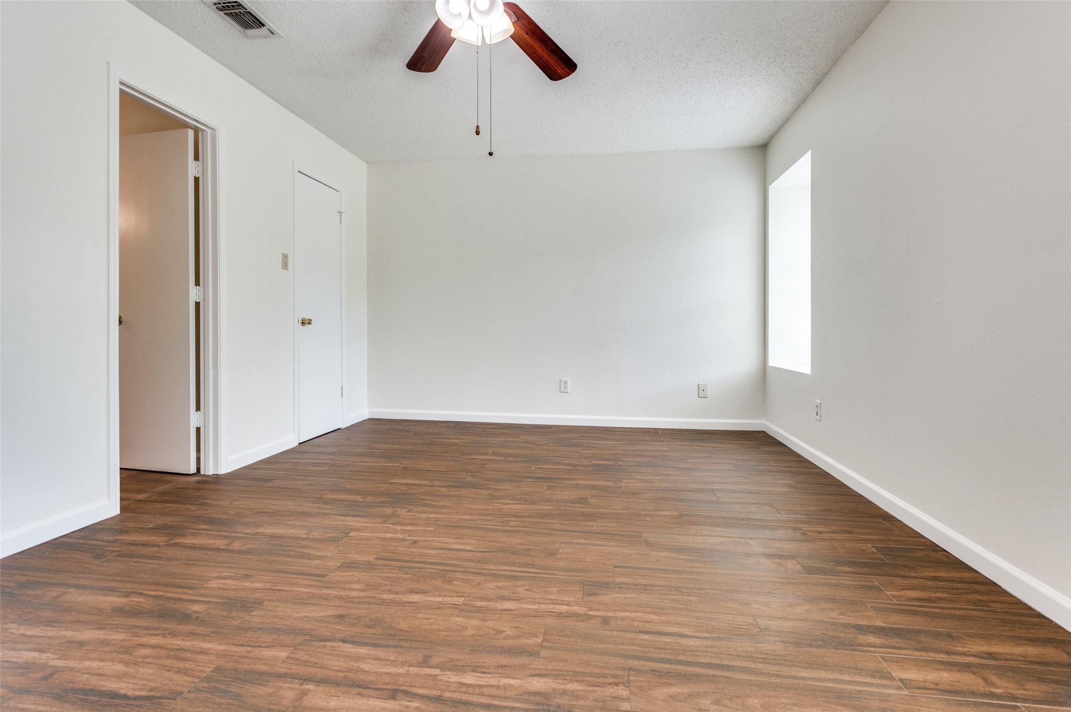 232 S Pipeline Road W Euless TX 76040