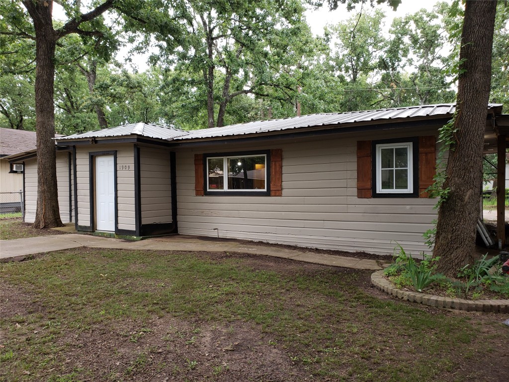 1909 Wahoo Lane West Tawakoni TX 75474