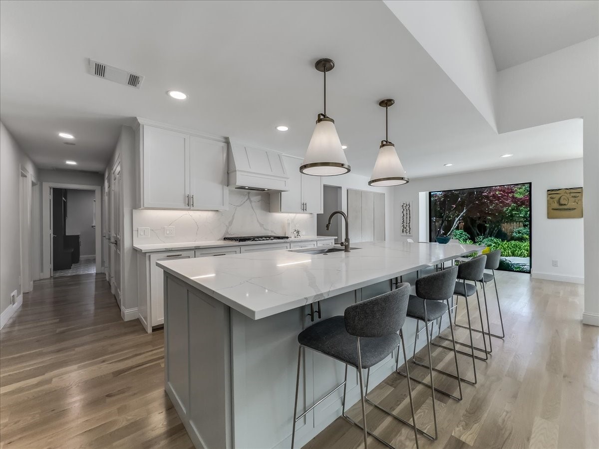 7049 Gateridge Drive Dallas TX 75254