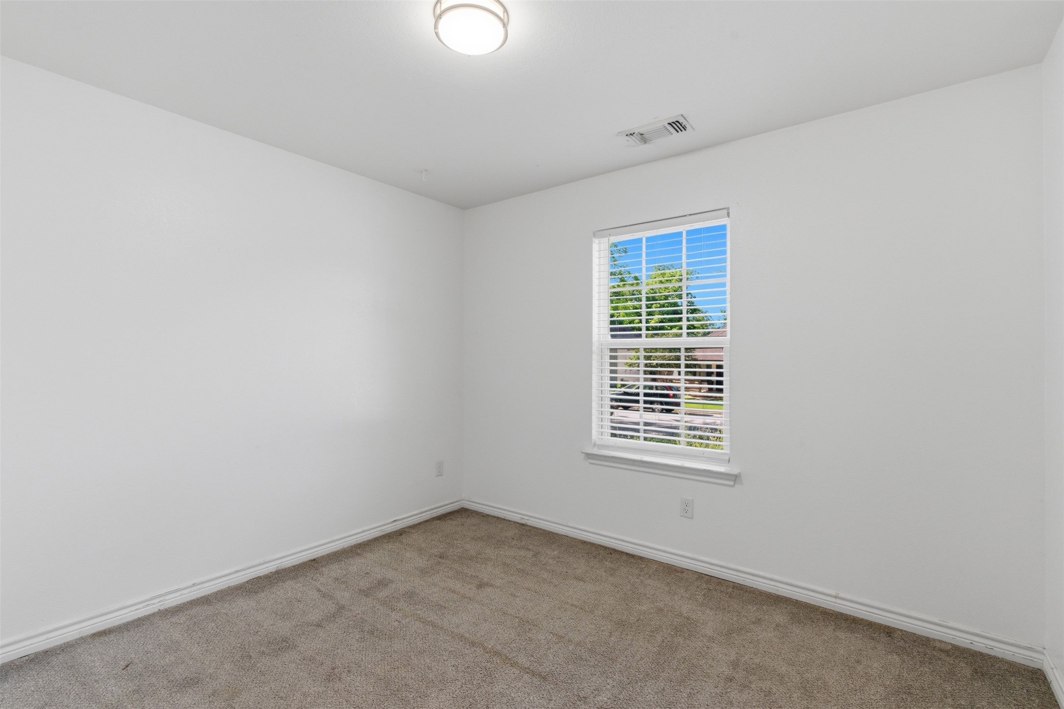 521 E Sears Street Denison TX 75021