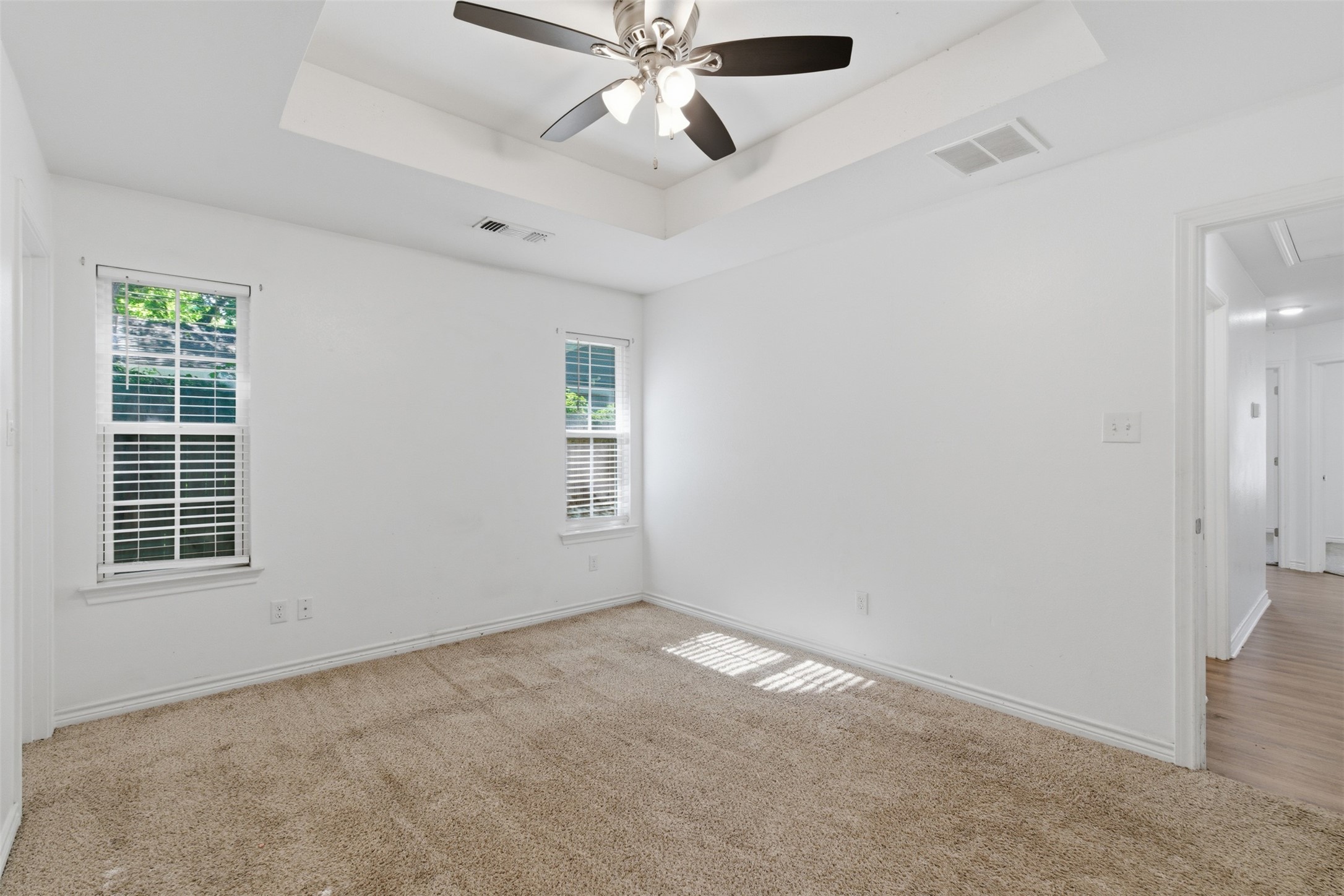 521 E Sears Street Denison TX 75021