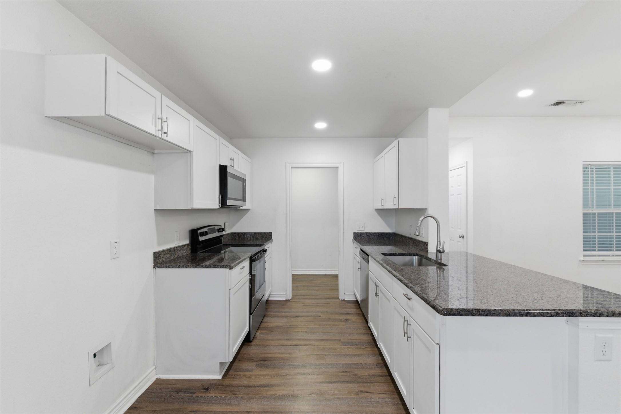 521 E Sears Street Denison TX 75021