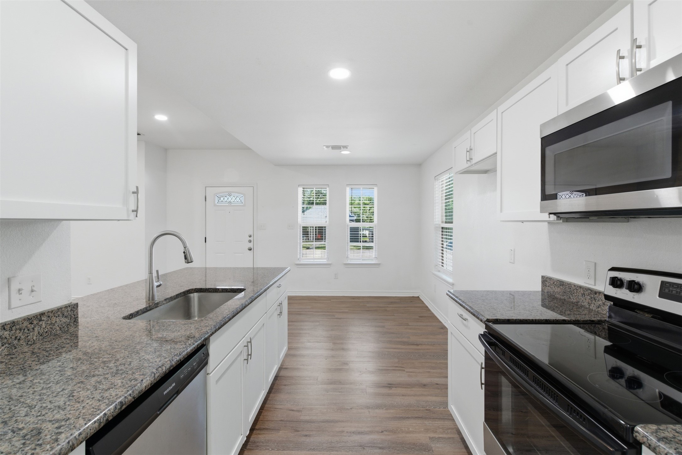 521 E Sears Street Denison TX 75021