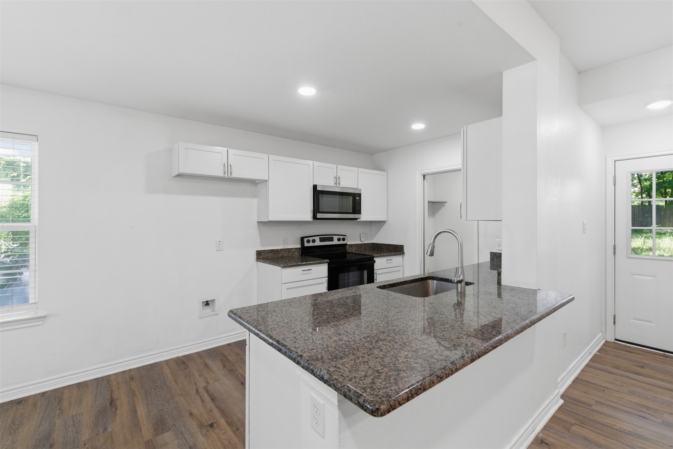 521 E Sears Street Denison TX 75021