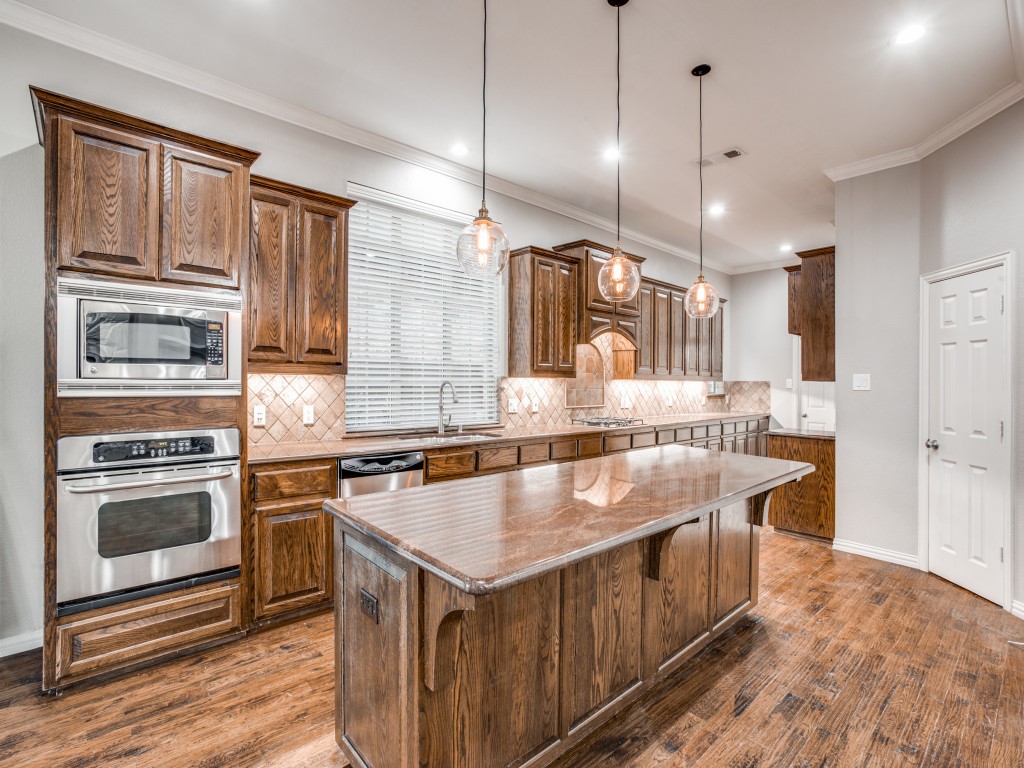 9609 Sam Bass Trail Fort Worth TX 76244