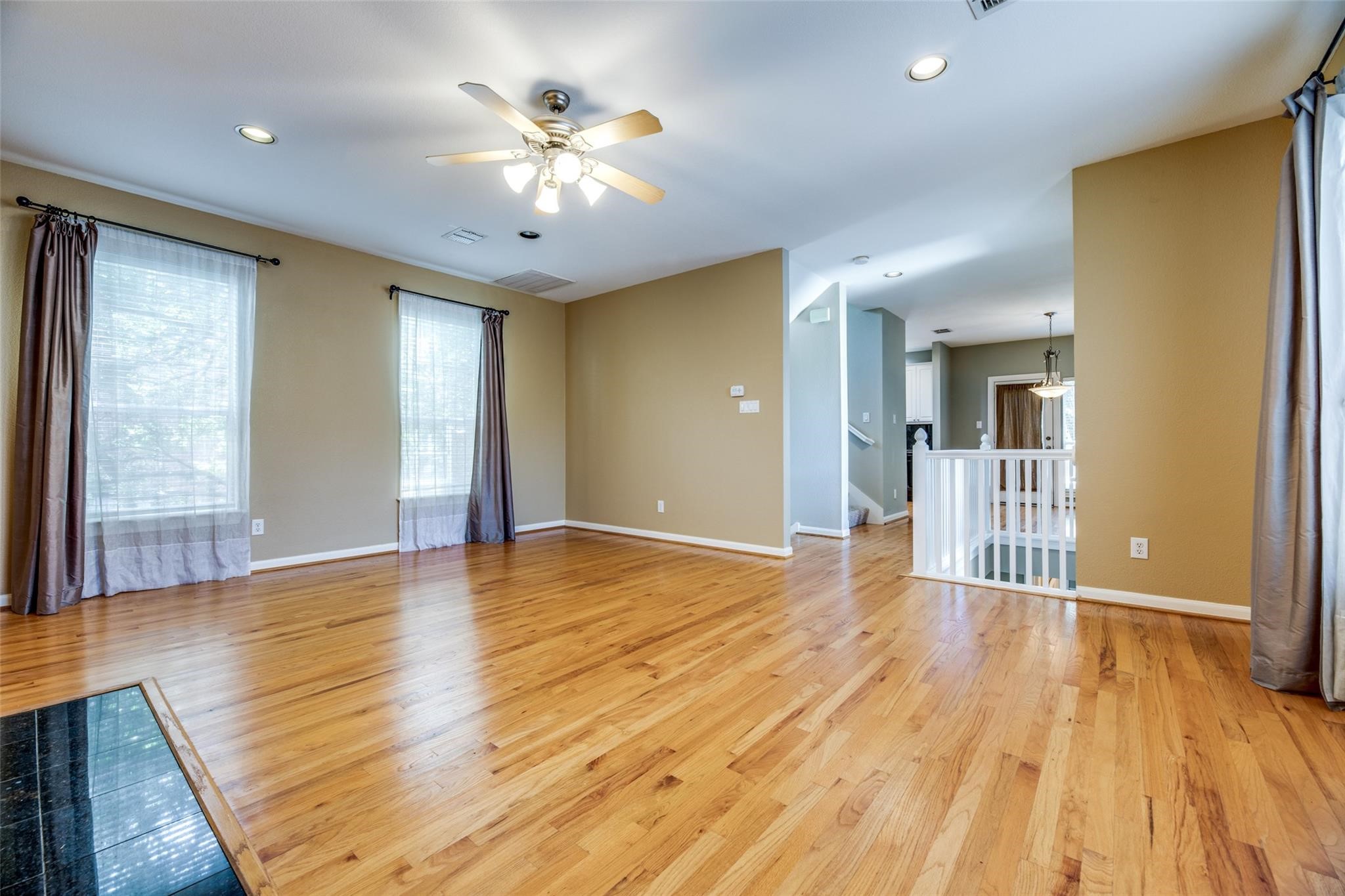 3903 Holland Avenue Dallas TX 75219