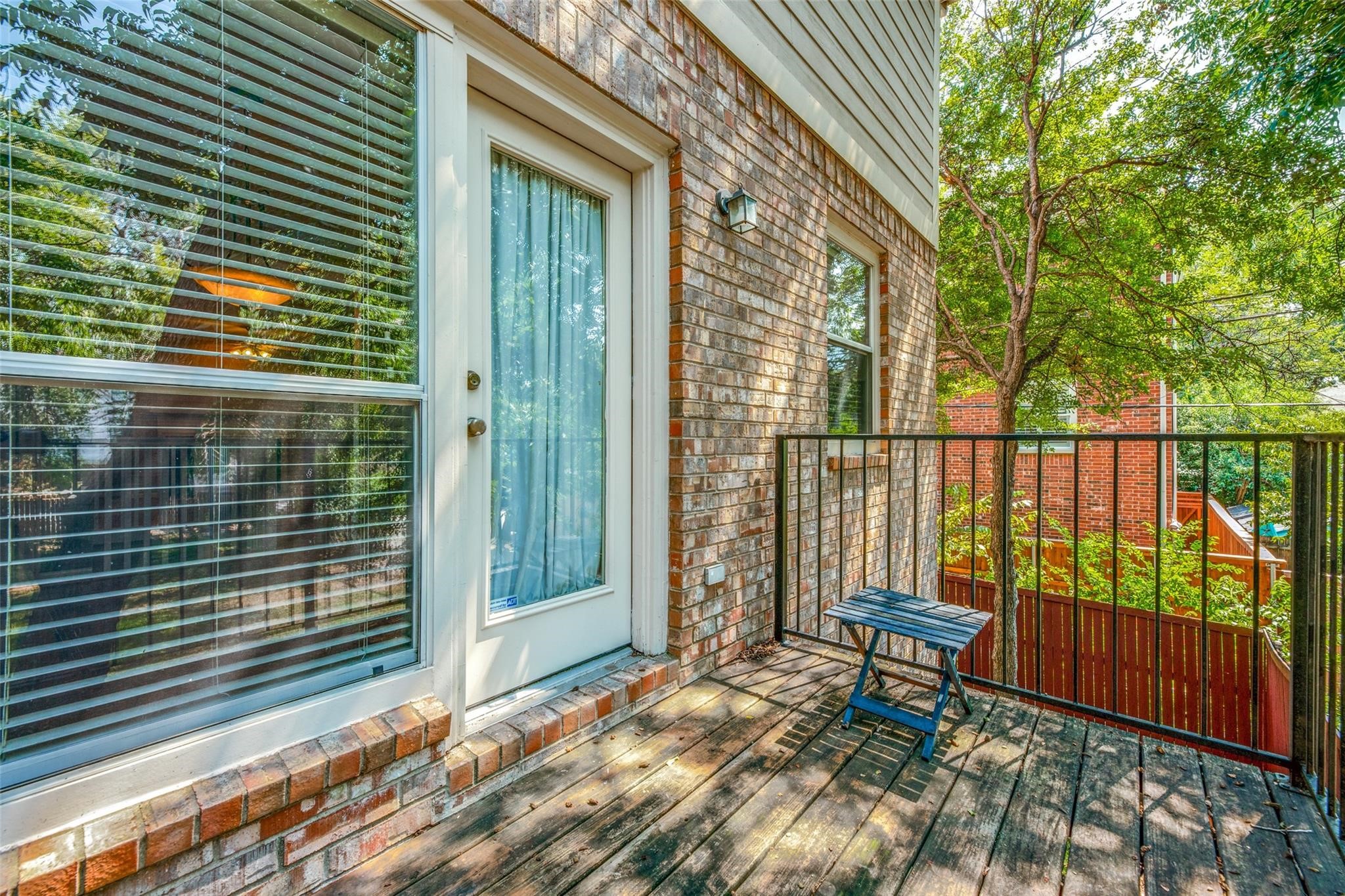 3903 Holland Avenue Dallas TX 75219