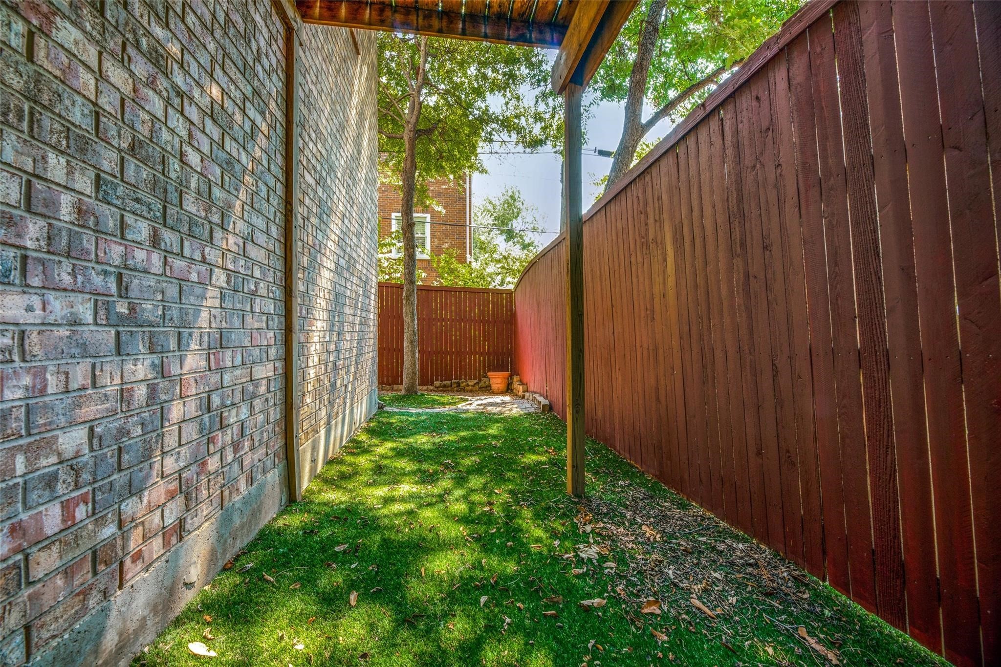 3903 Holland Avenue Dallas TX 75219