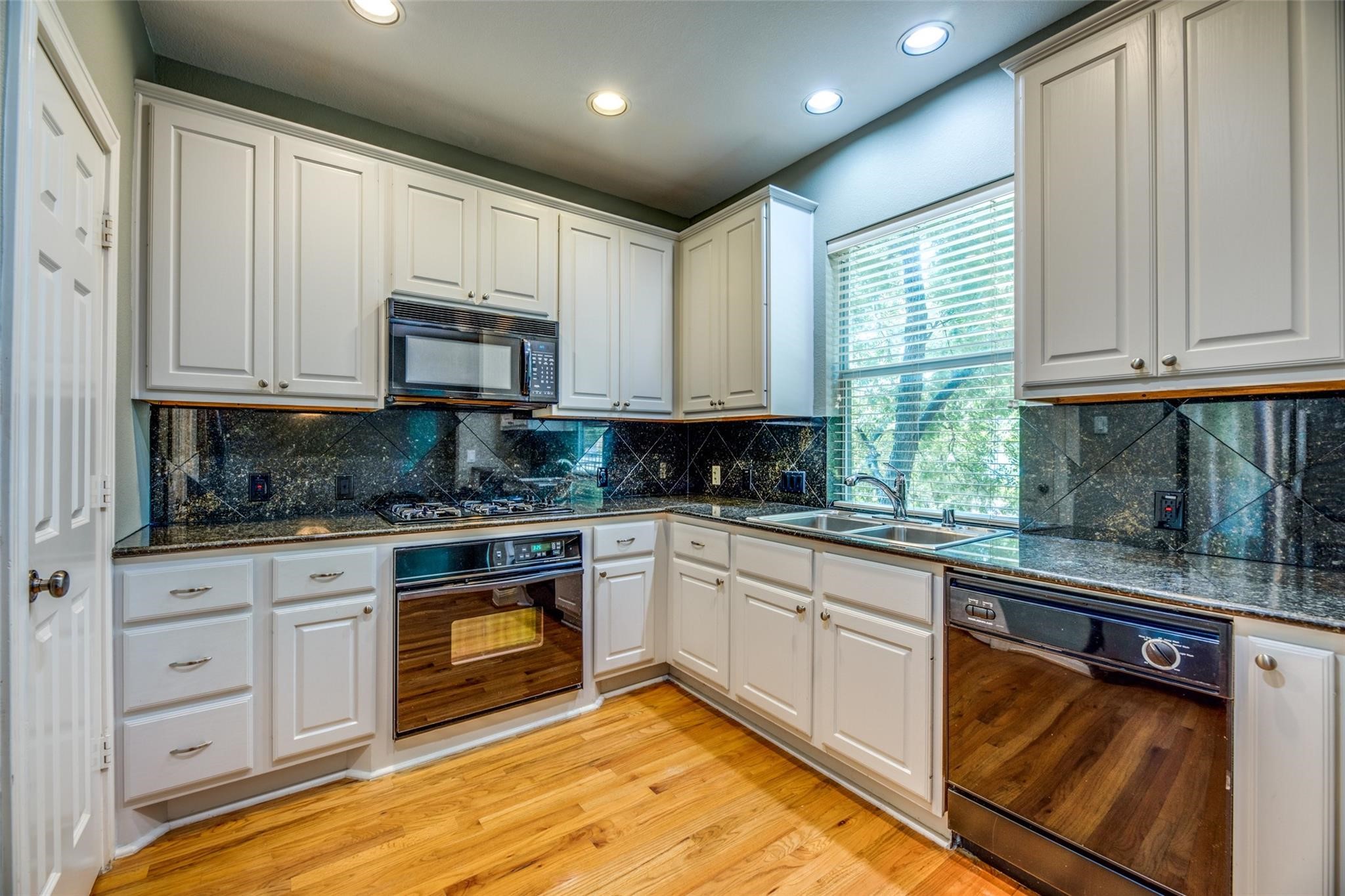 3903 Holland Avenue Dallas TX 75219