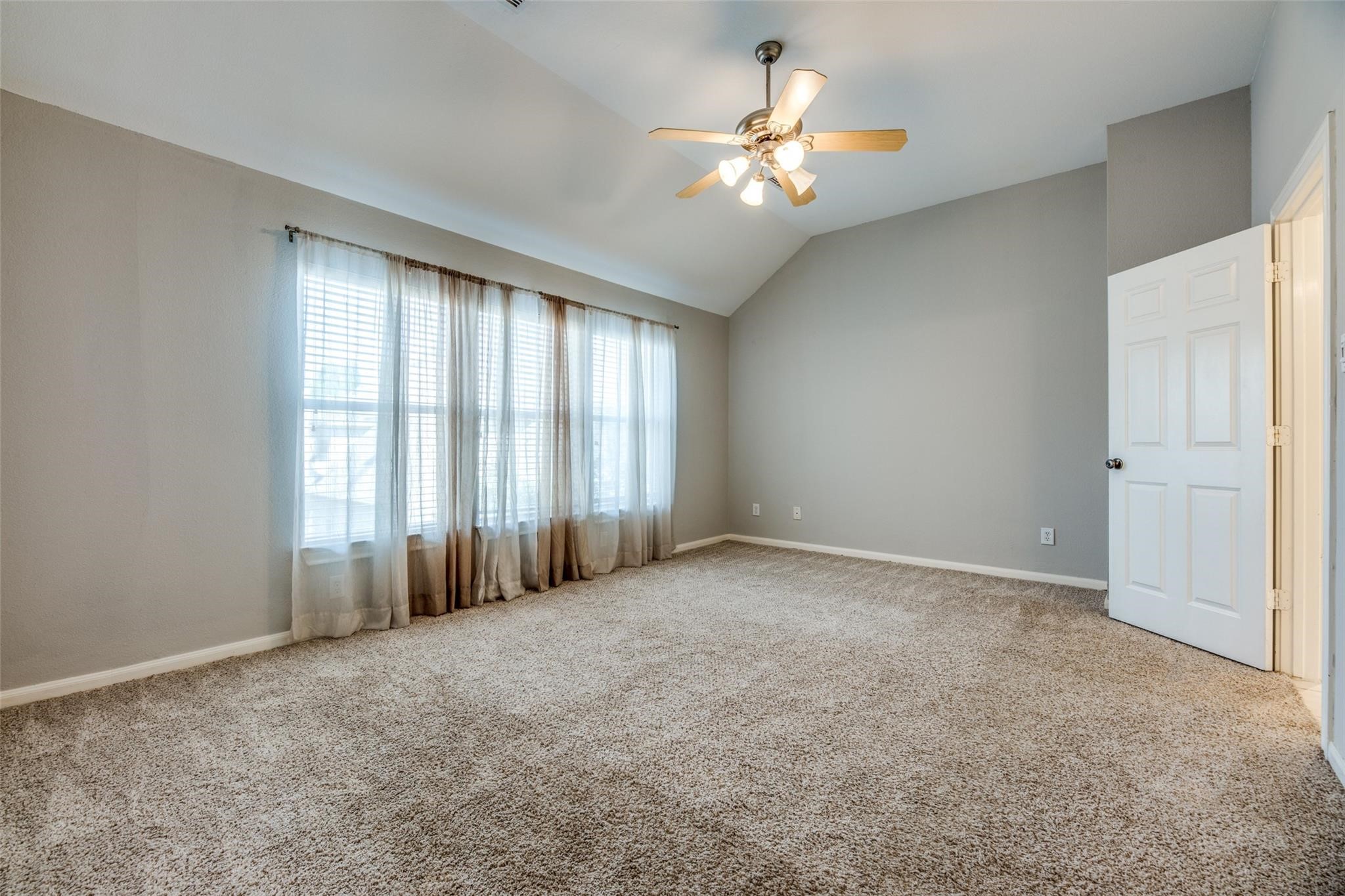 3903 Holland Avenue Dallas TX 75219