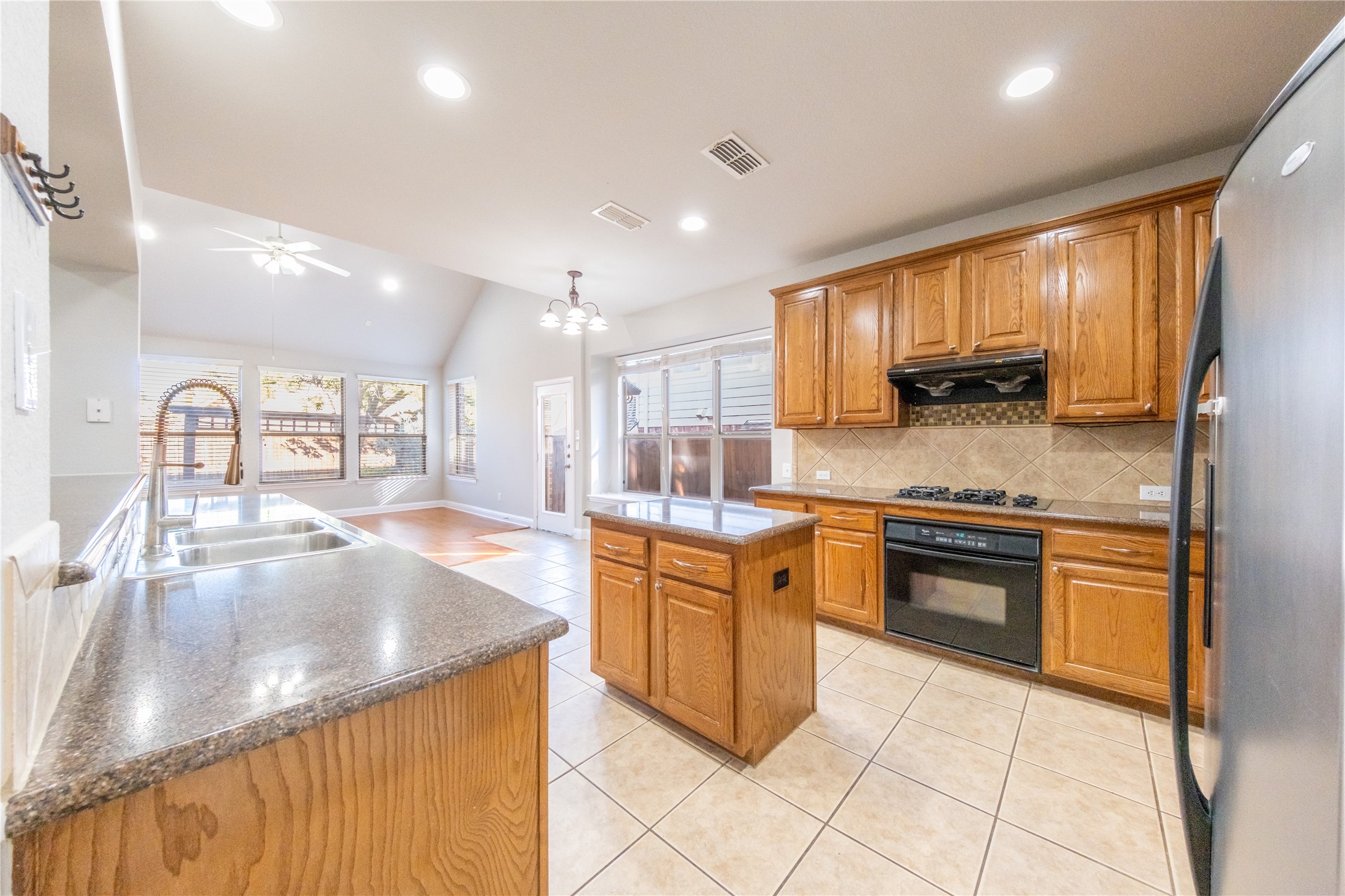 1067 Valley Vista Drive Irving TX 75063