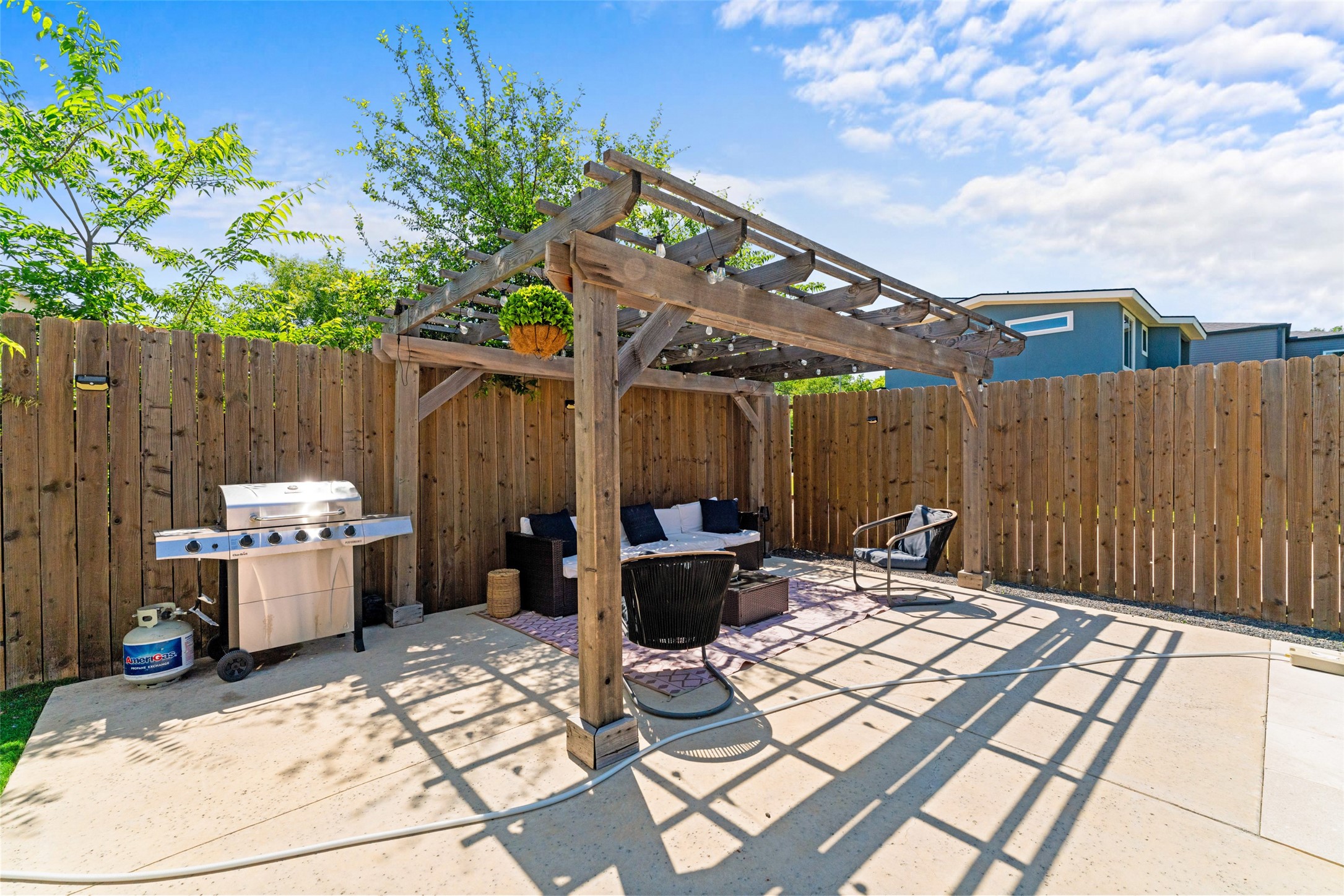 1526 Life Avenue Dallas TX 75212