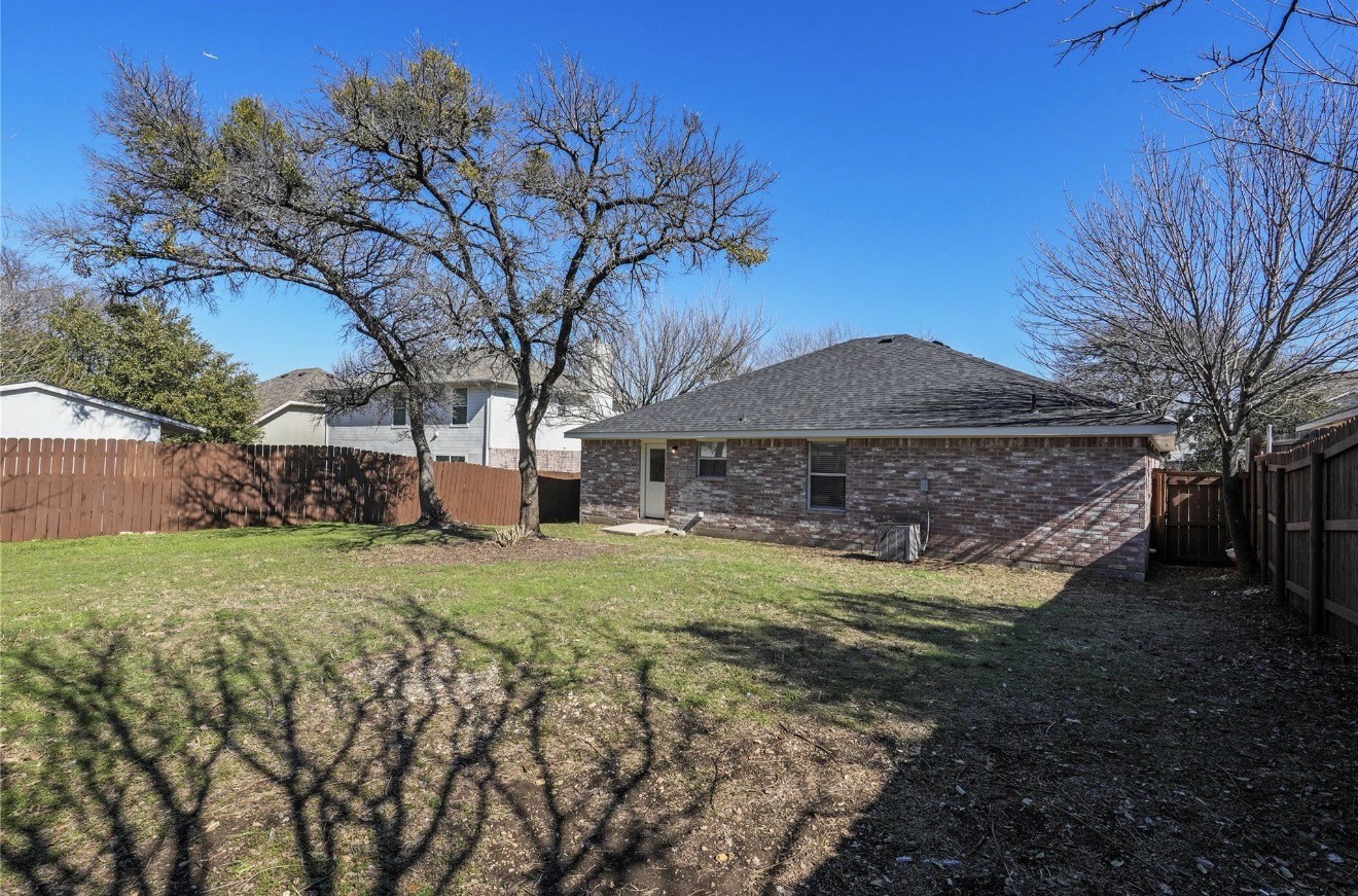 5169 E Rim Road Dallas TX 75211