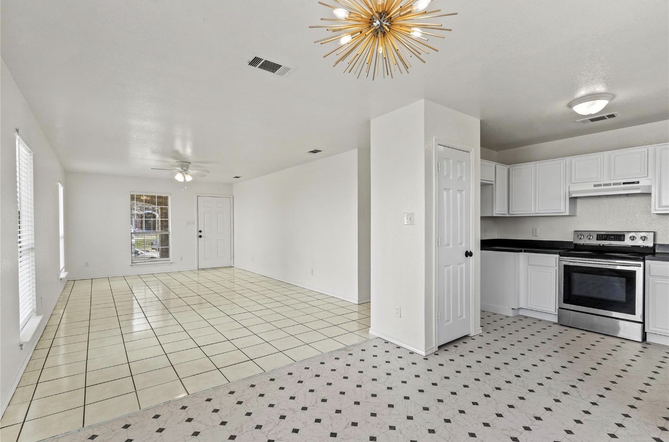 5169 E Rim Road Dallas TX 75211