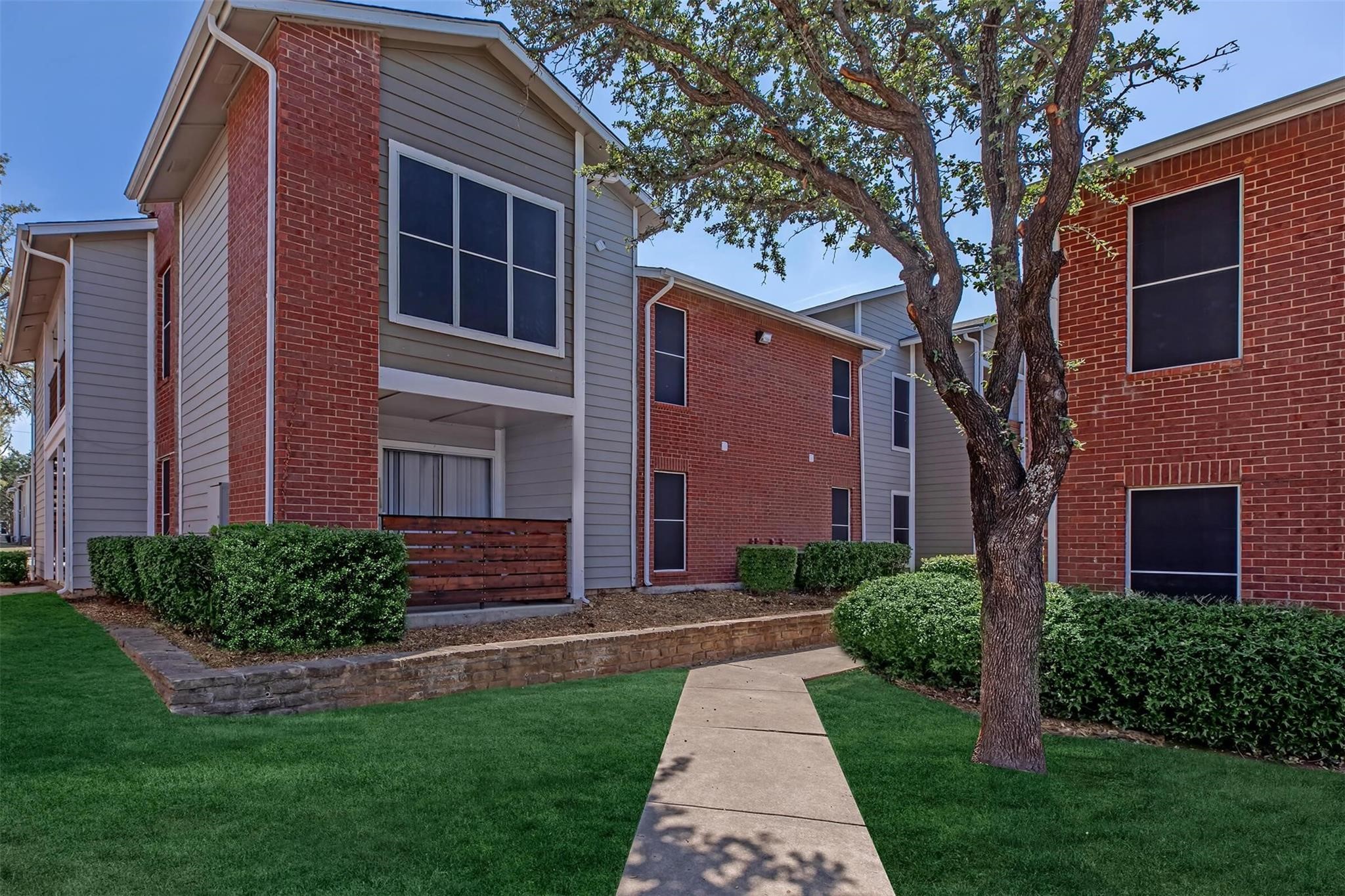 1826 Esters Road Irving TX 75061