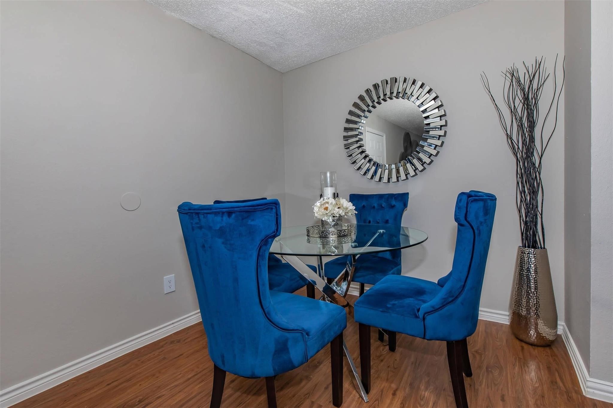 1826 Esters Road Irving TX 75061