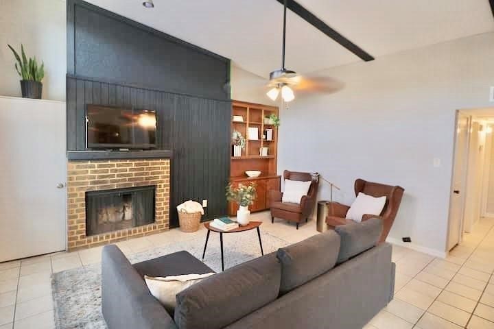2708 Mccart Avenue Fort Worth TX 76110