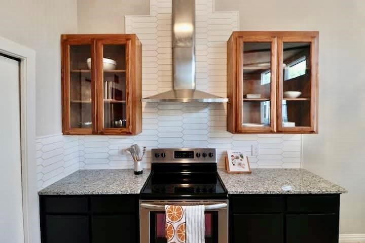 2708 Mccart Avenue Fort Worth TX 76110