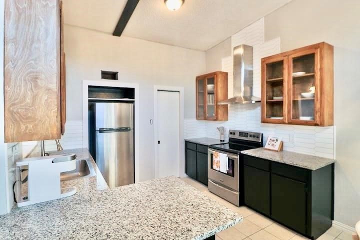 2708 Mccart Avenue Fort Worth TX 76110