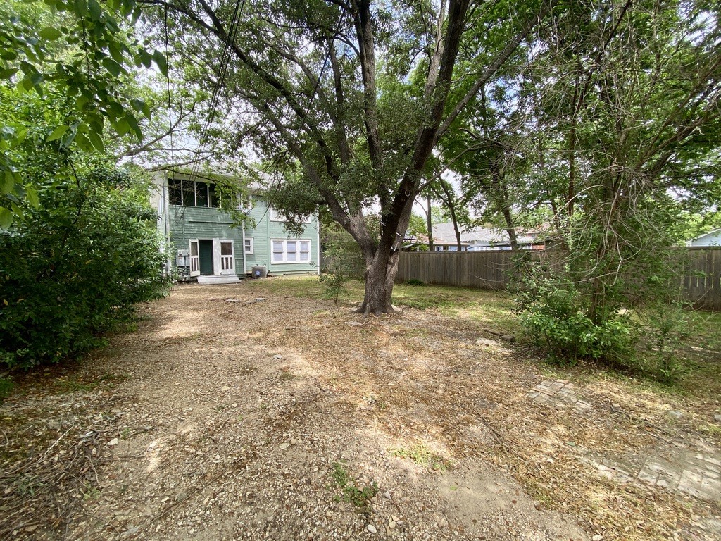 1410 Kings Highway Dallas TX 75208