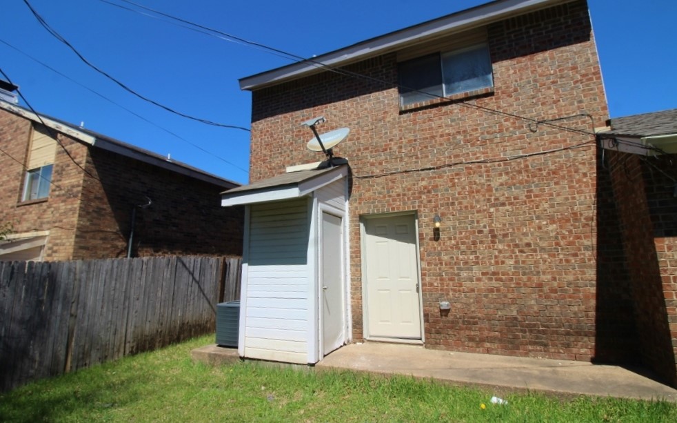 122 Country Bend Drive Duncanville TX 75137