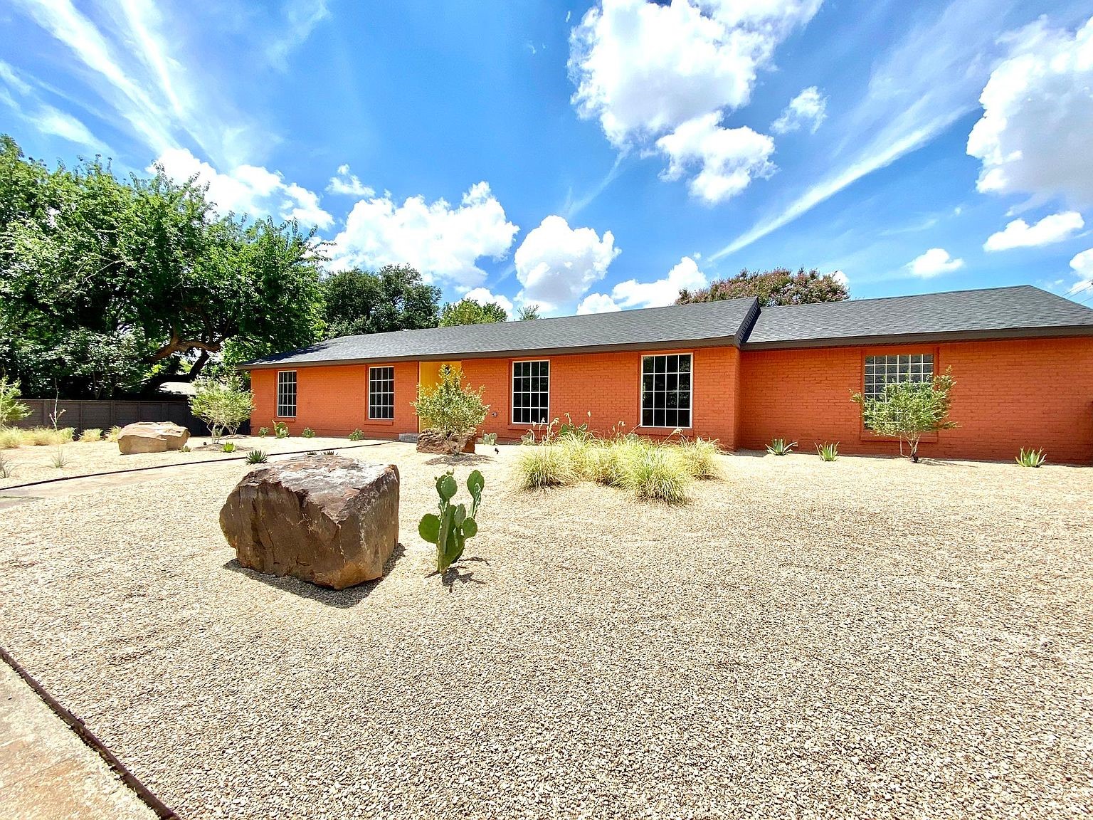 10343 Marsh Lane Dallas TX 75229