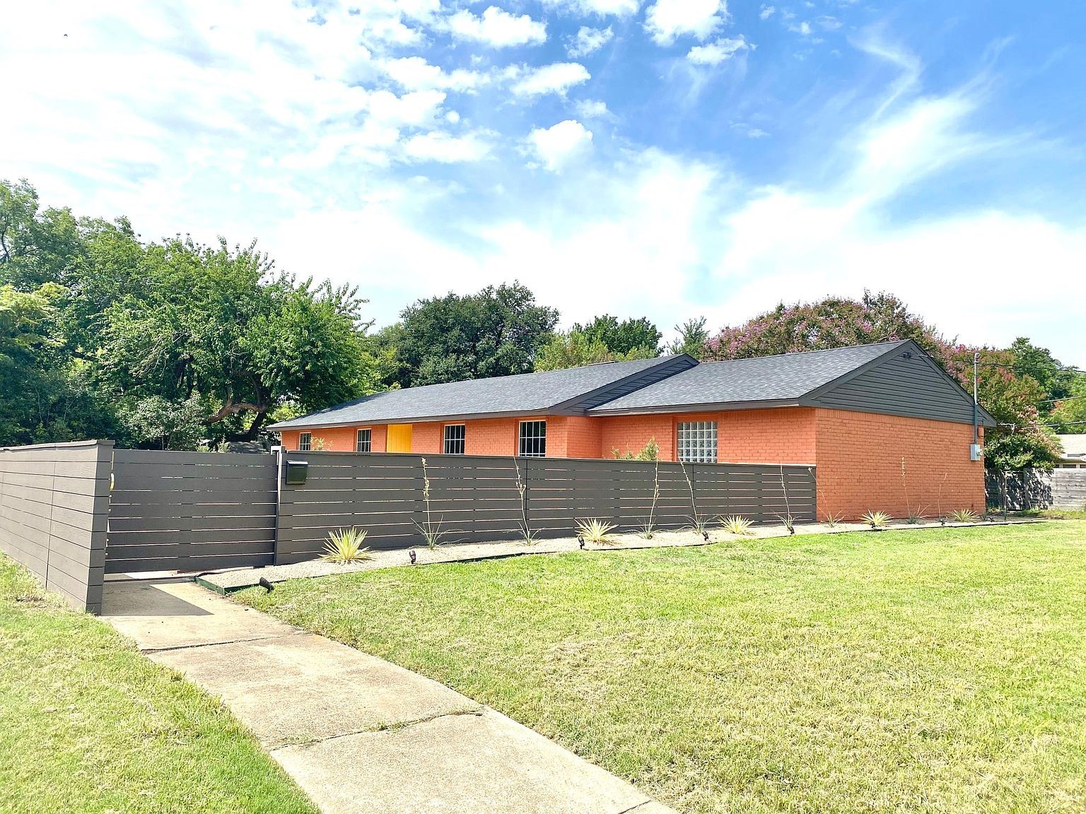 10343 Marsh Lane Dallas TX 75229