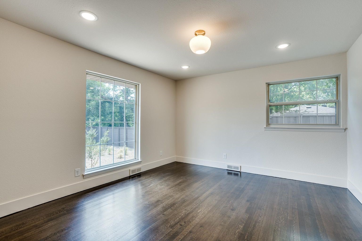 10343 Marsh Lane Dallas TX 75229