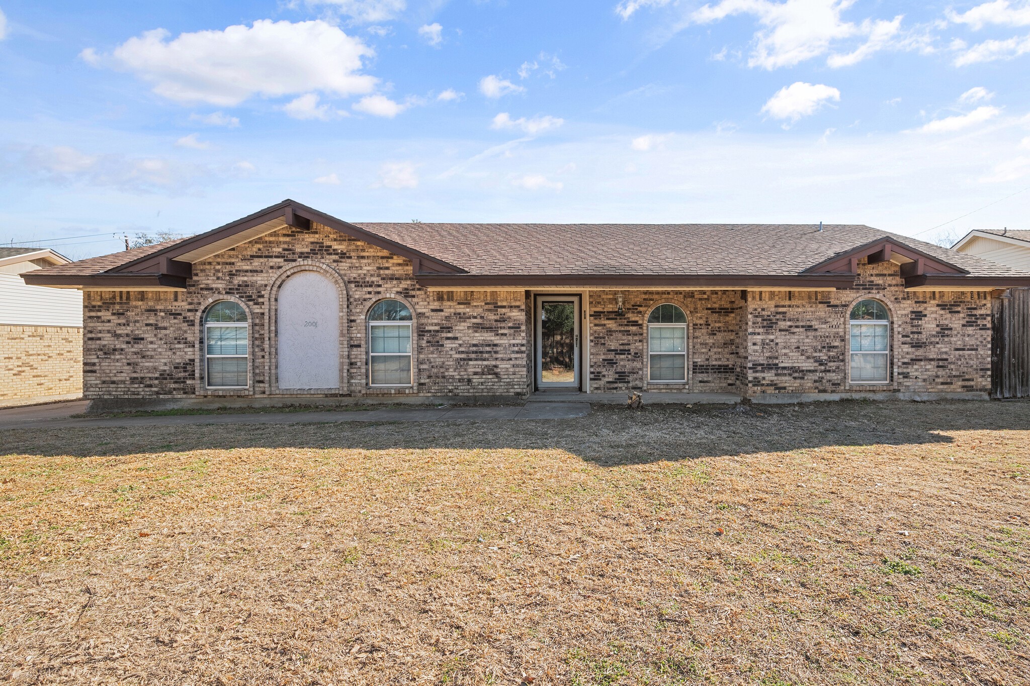 2001 San Jacinto Drive Arlington TX 76012
