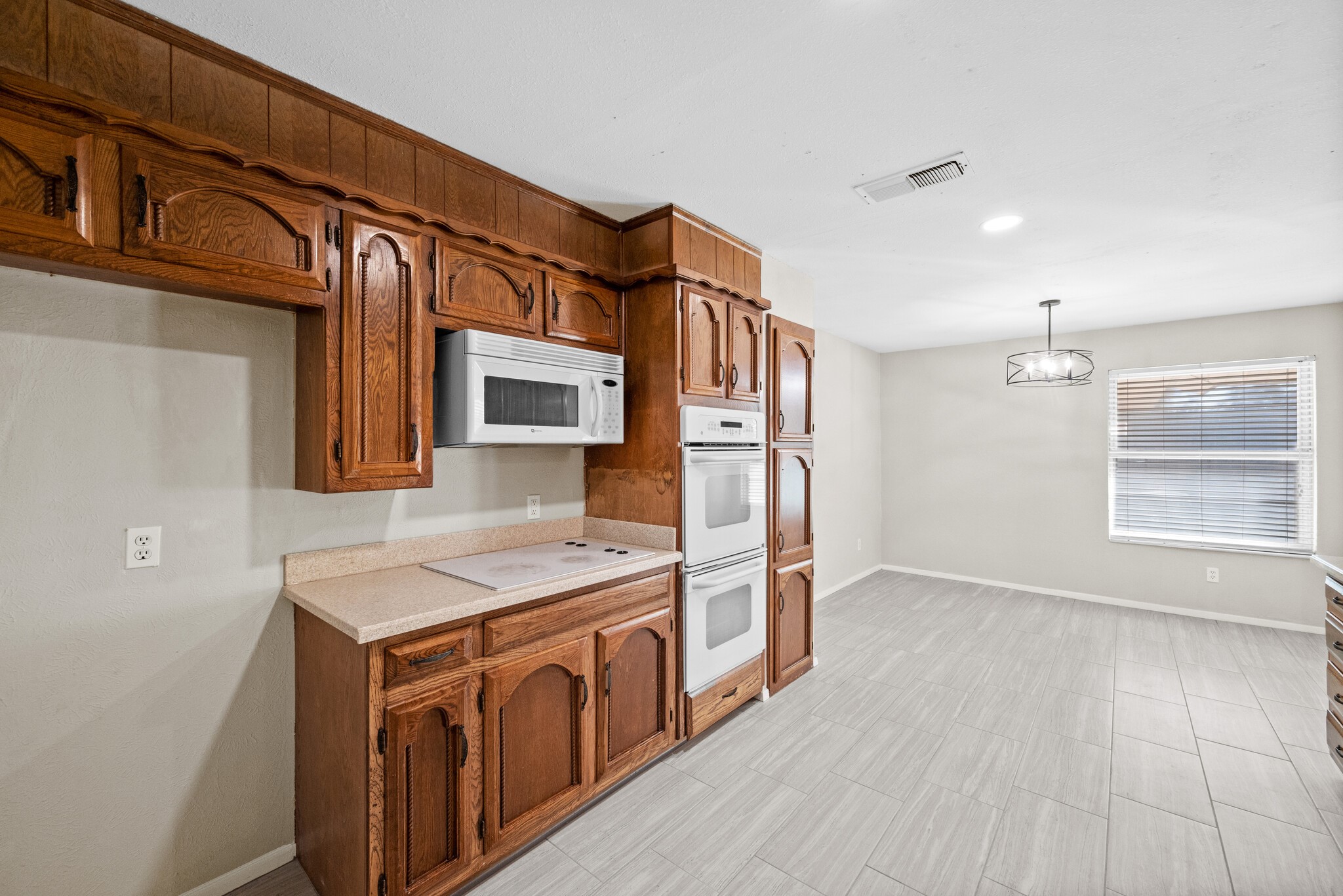 2001 San Jacinto Drive Arlington TX 76012