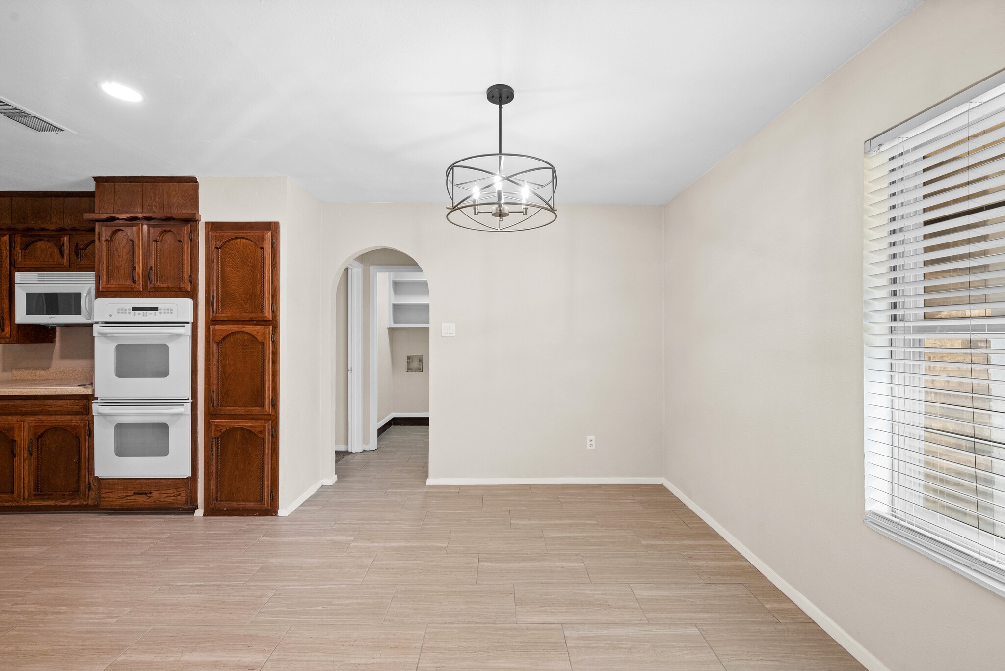 2001 San Jacinto Drive Arlington TX 76012
