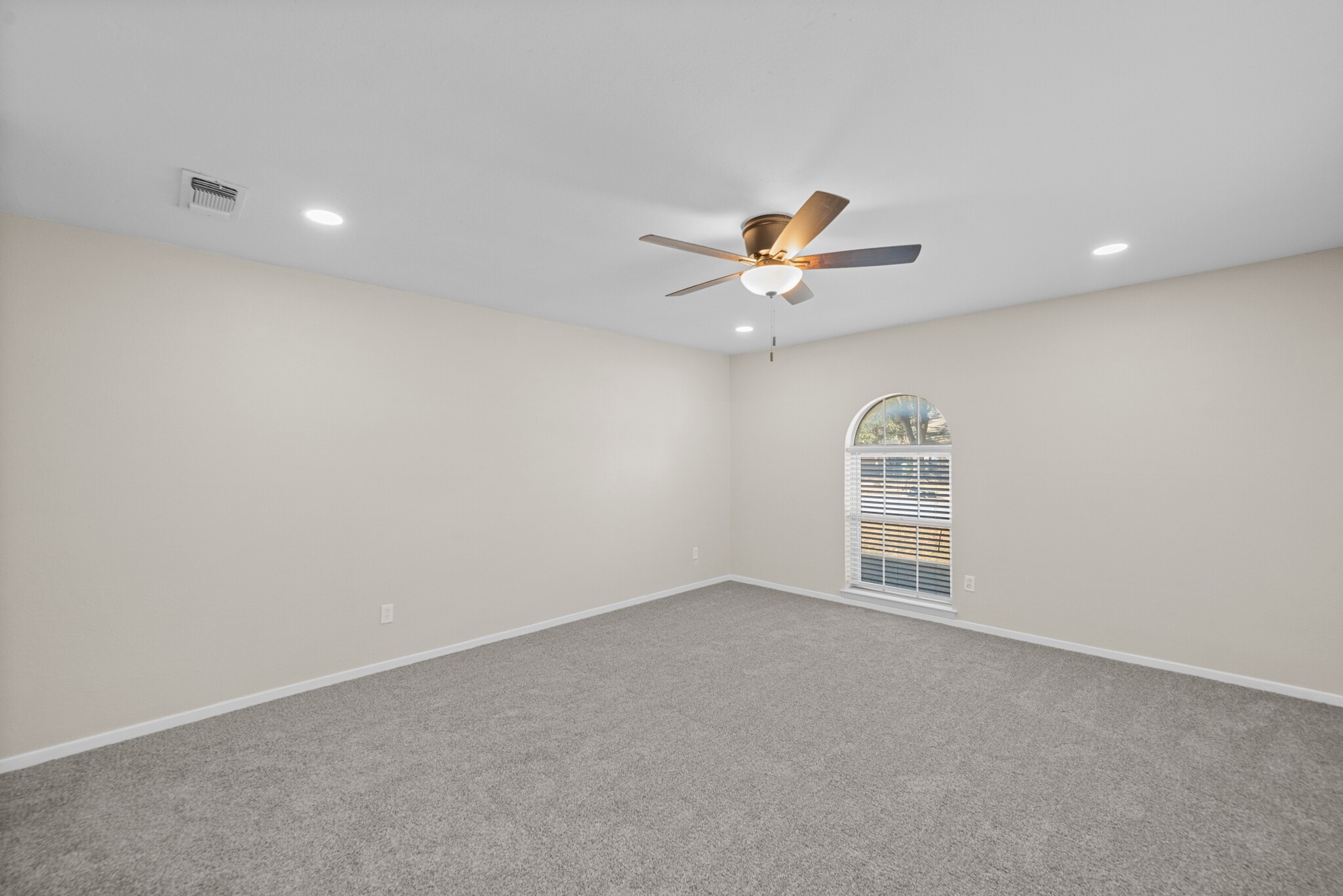 2001 San Jacinto Drive Arlington TX 76012