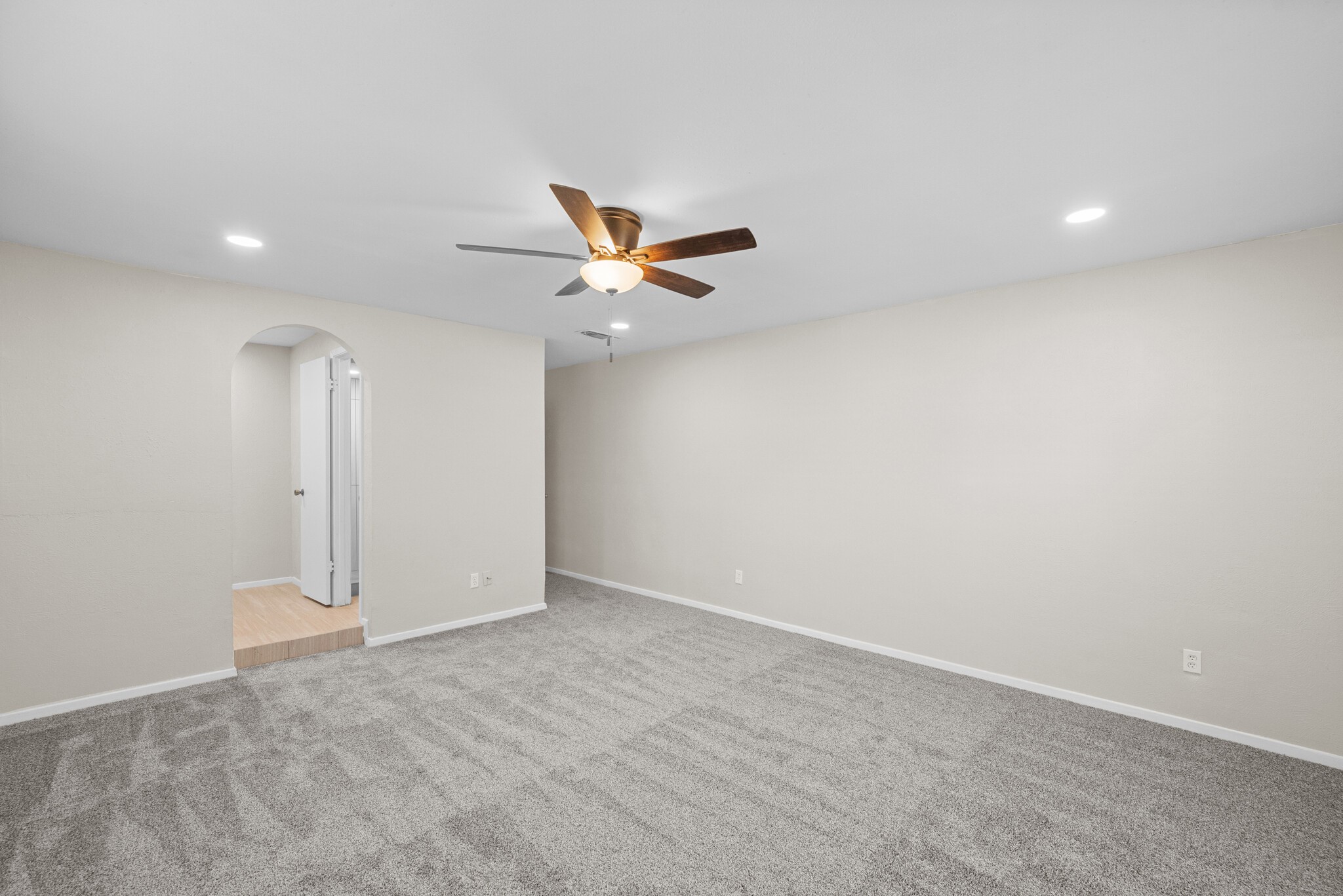 2001 San Jacinto Drive Arlington TX 76012