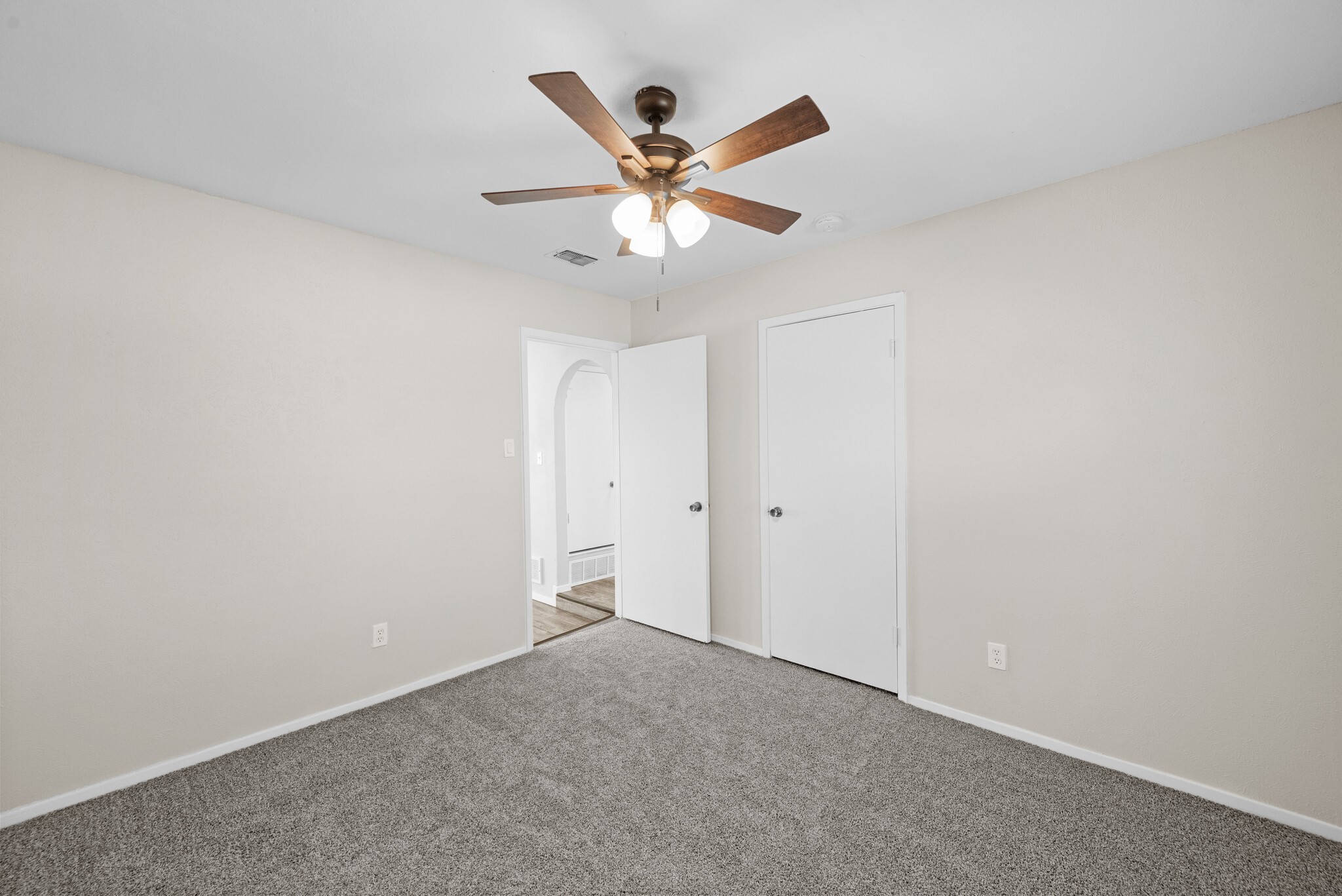 2001 San Jacinto Drive Arlington TX 76012