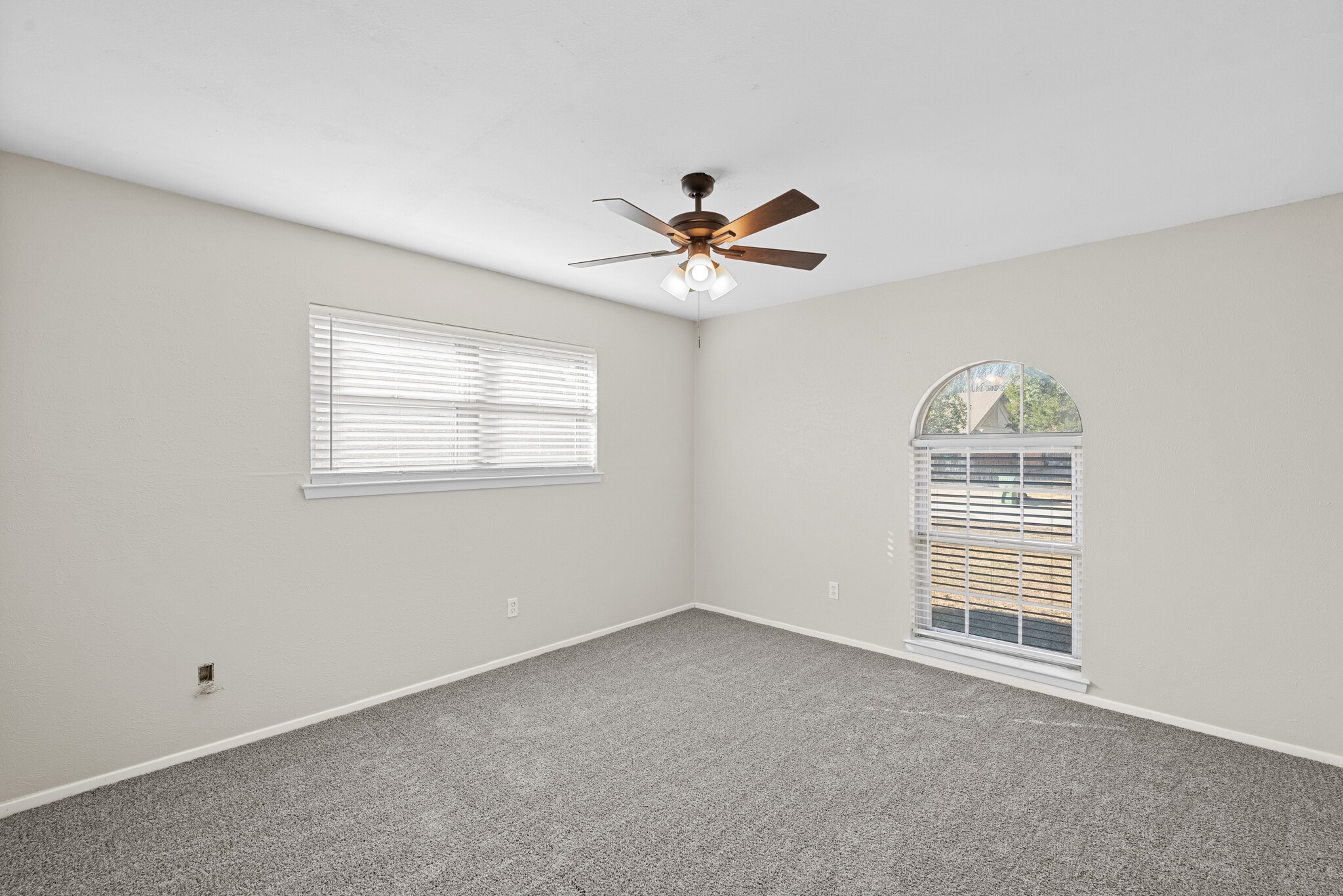 2001 San Jacinto Drive Arlington TX 76012