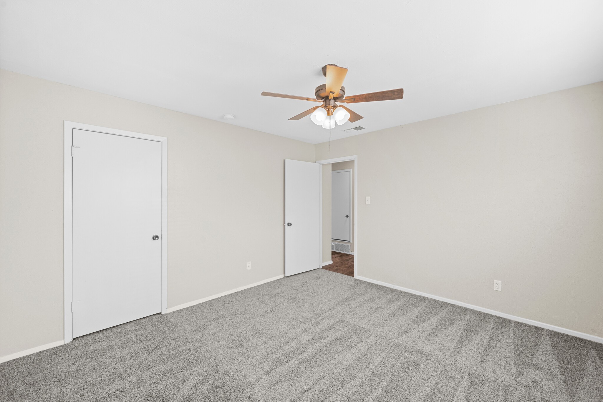 2001 San Jacinto Drive Arlington TX 76012