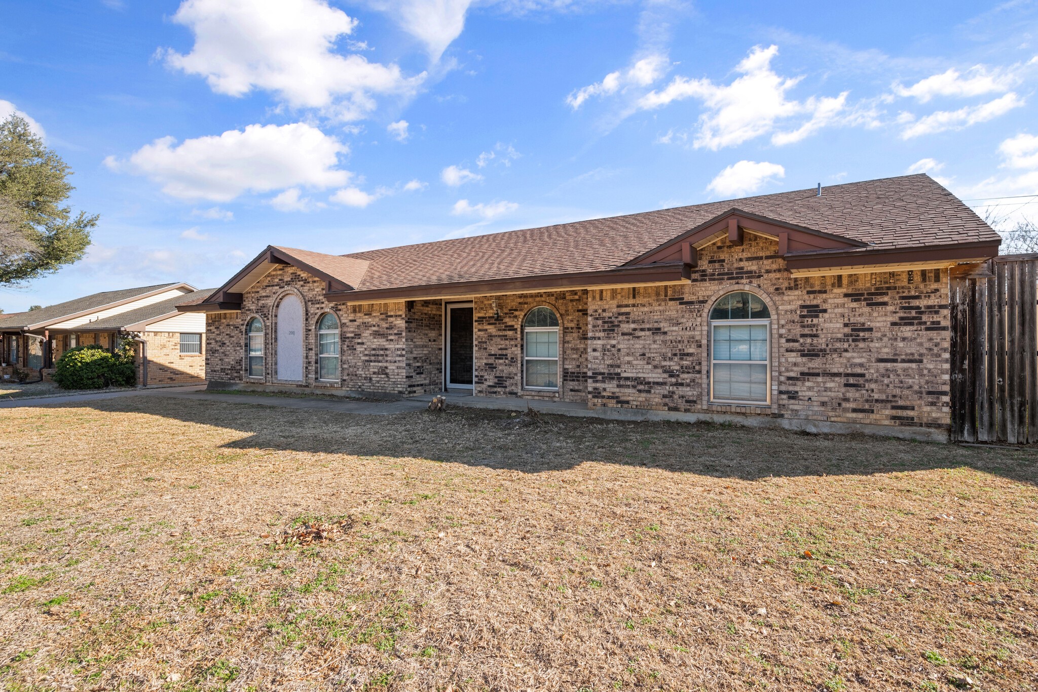 2001 San Jacinto Drive Arlington TX 76012