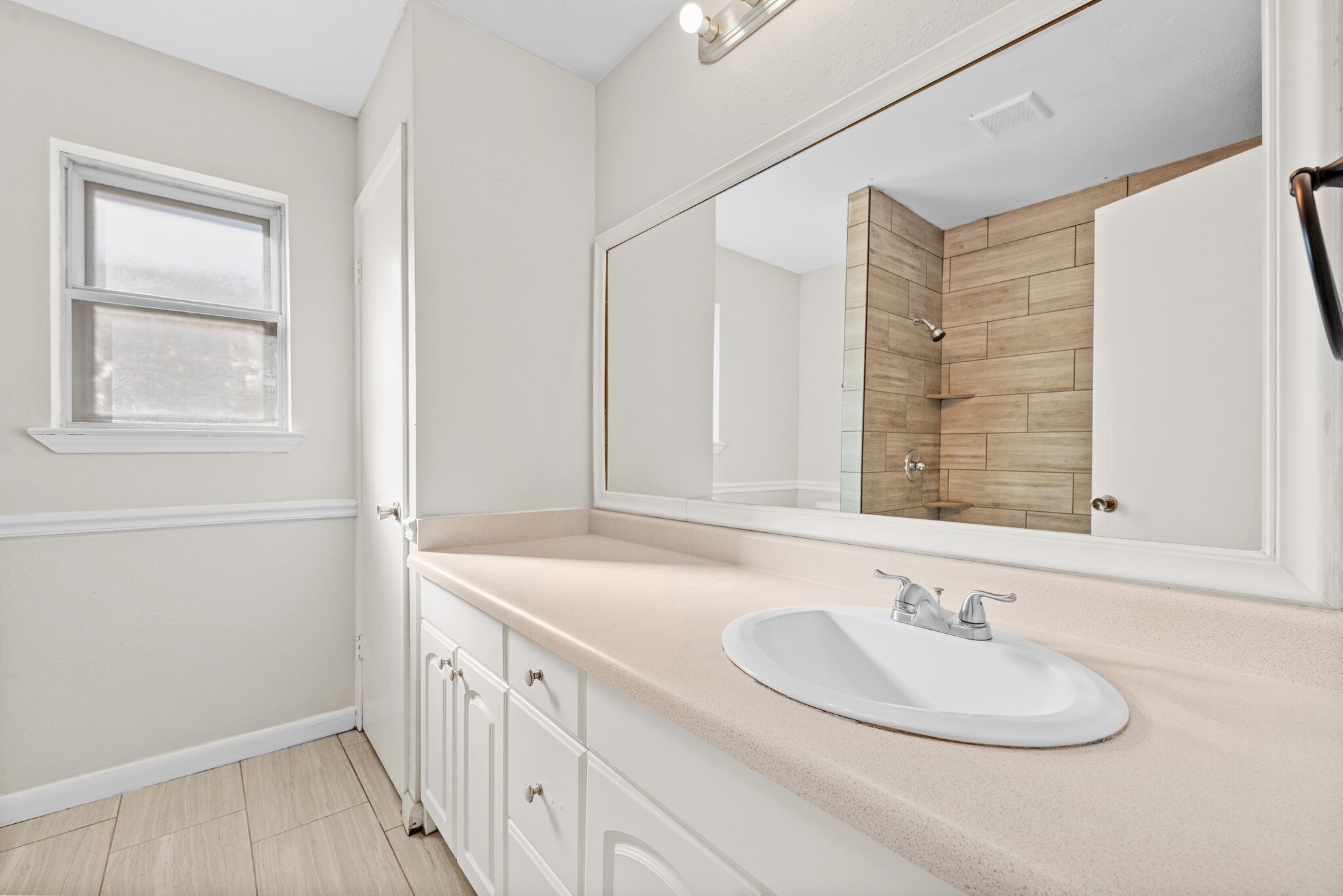 2001 San Jacinto Drive Arlington TX 76012