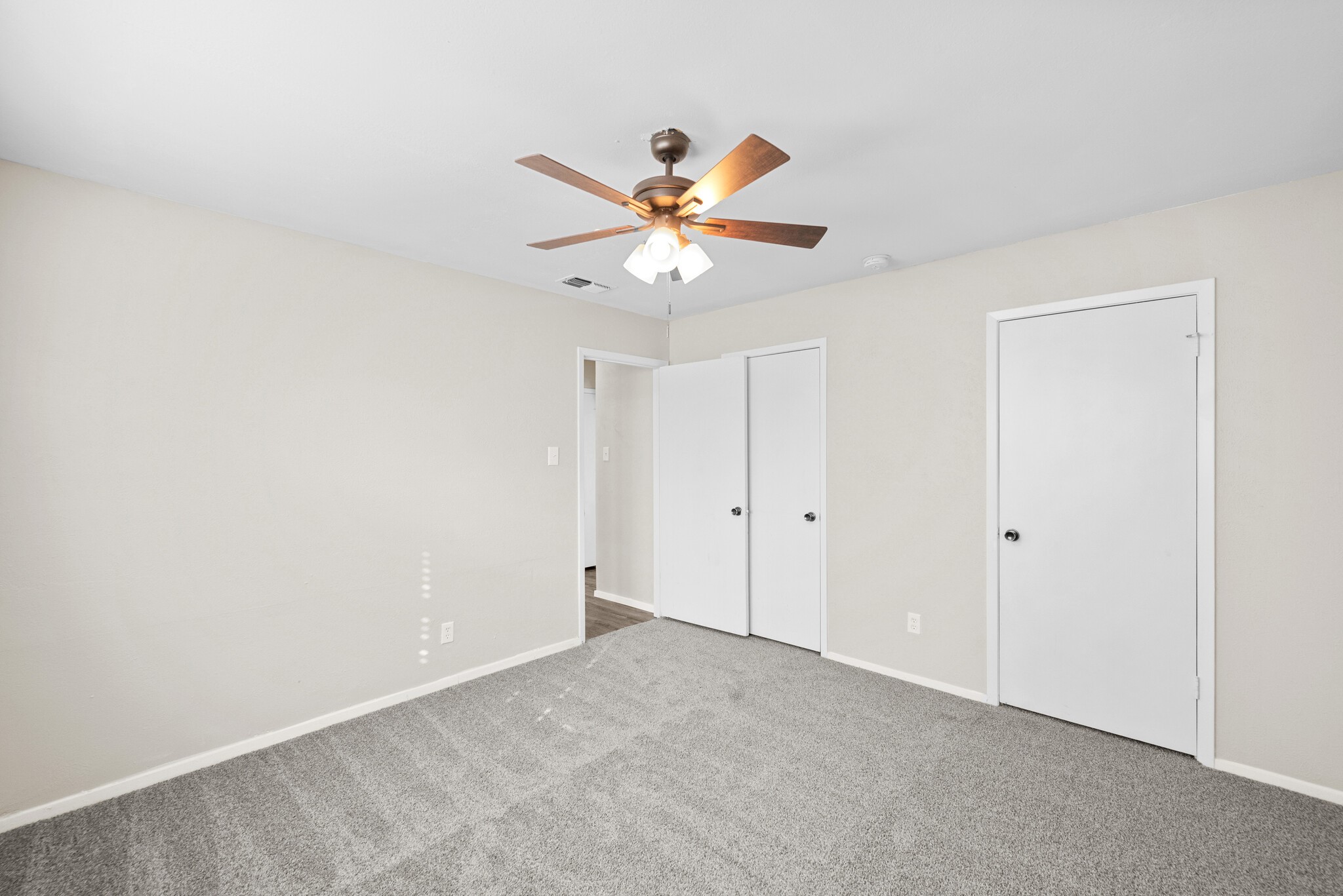 2001 San Jacinto Drive Arlington TX 76012