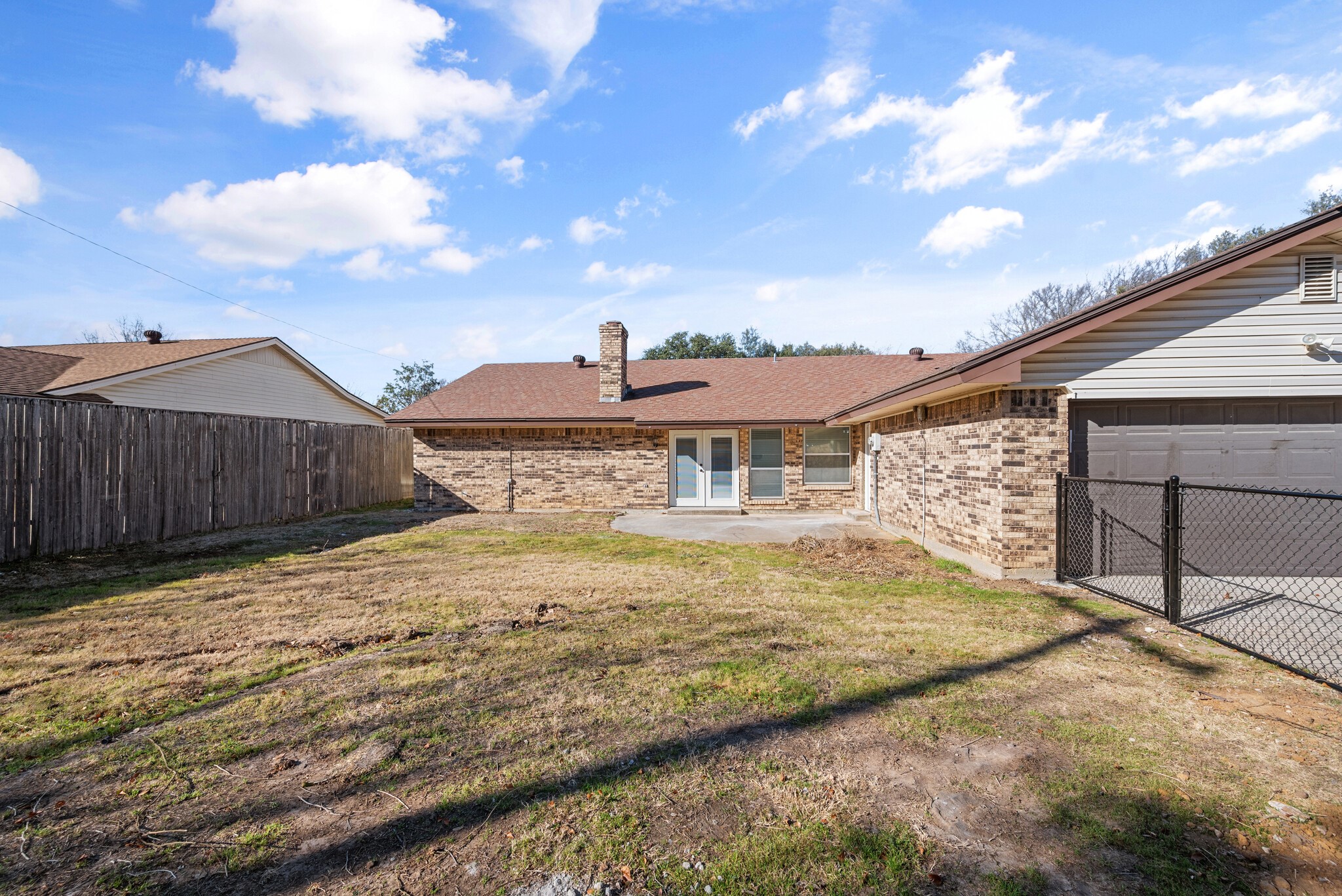 2001 San Jacinto Drive Arlington TX 76012