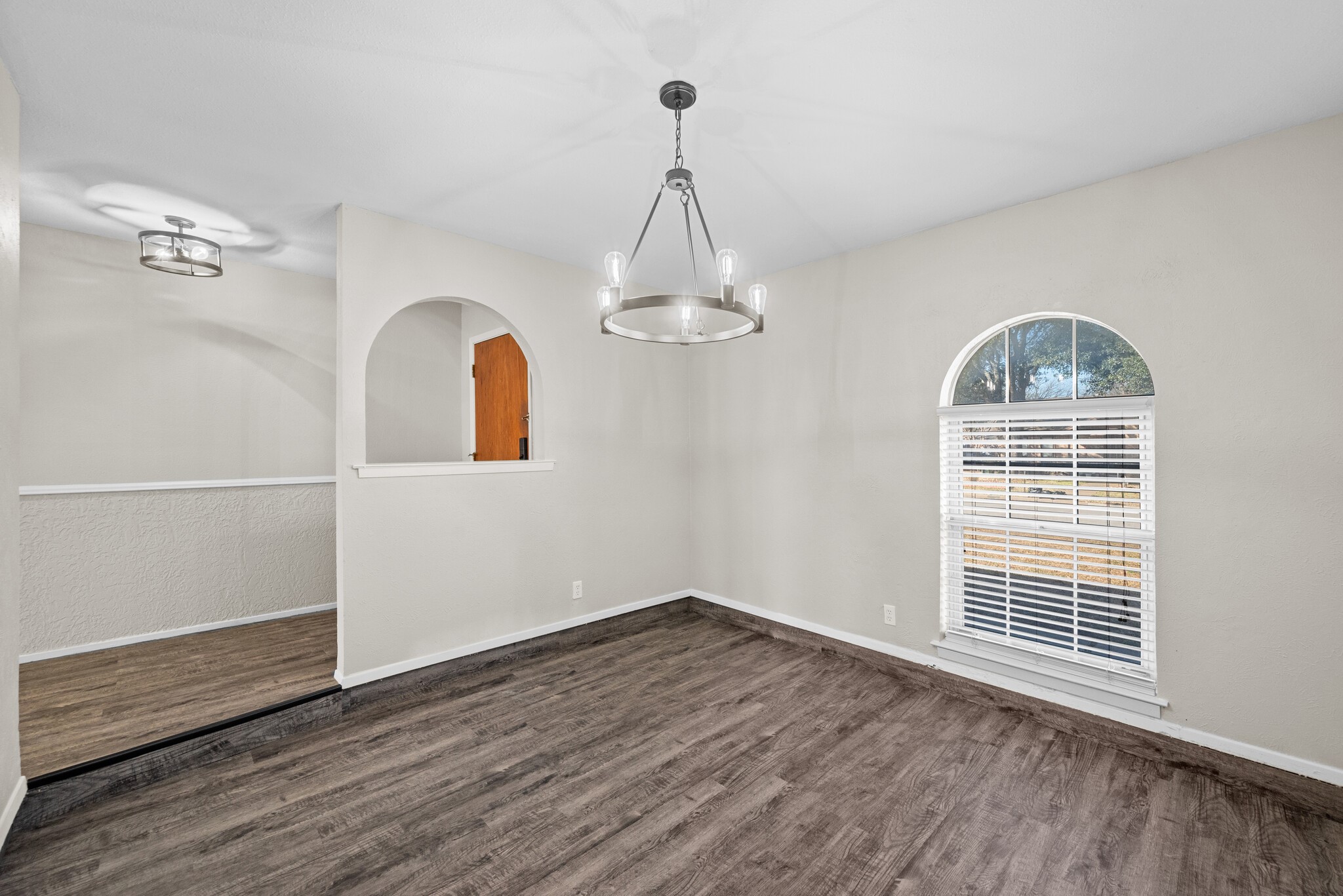 2001 San Jacinto Drive Arlington TX 76012