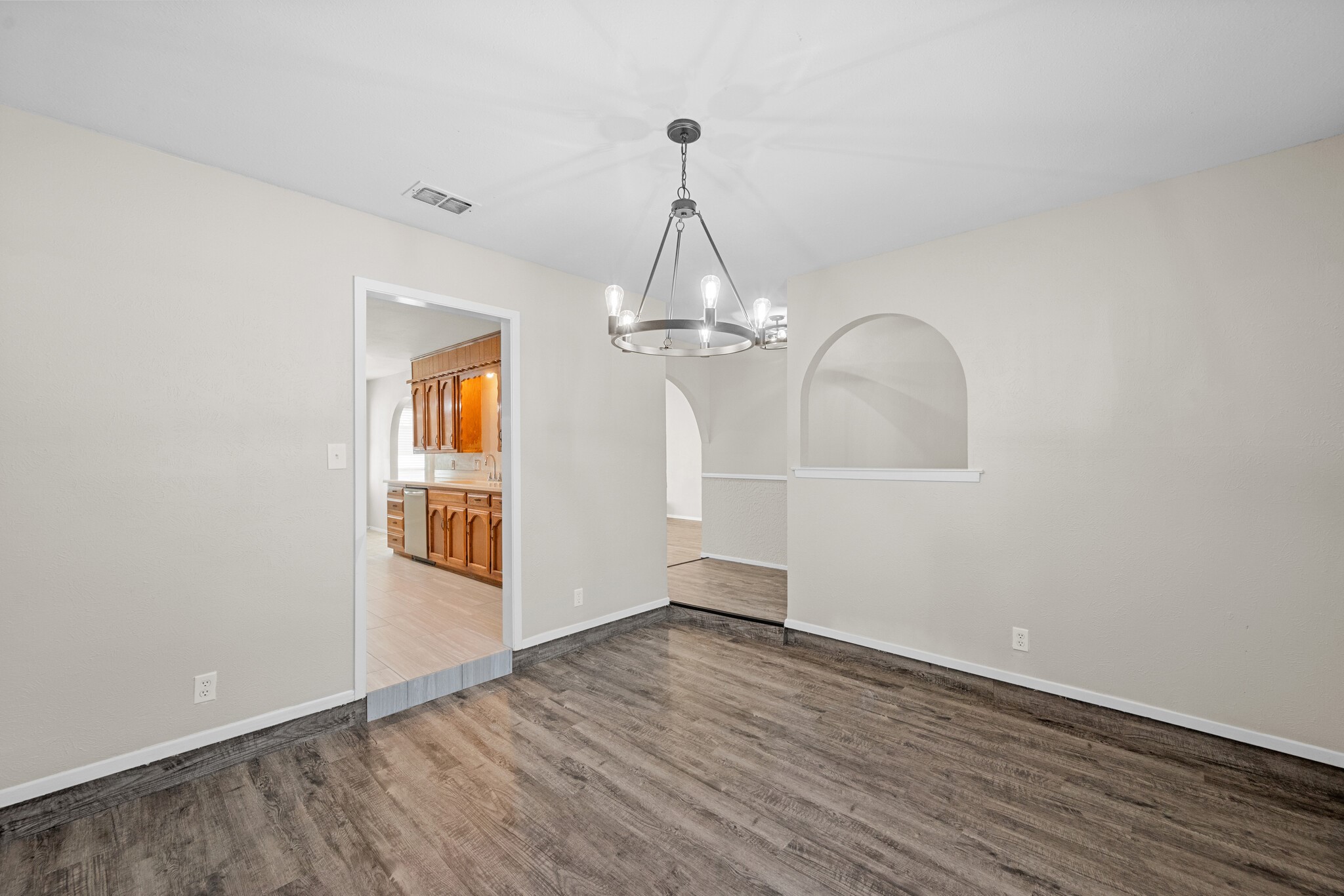 2001 San Jacinto Drive Arlington TX 76012