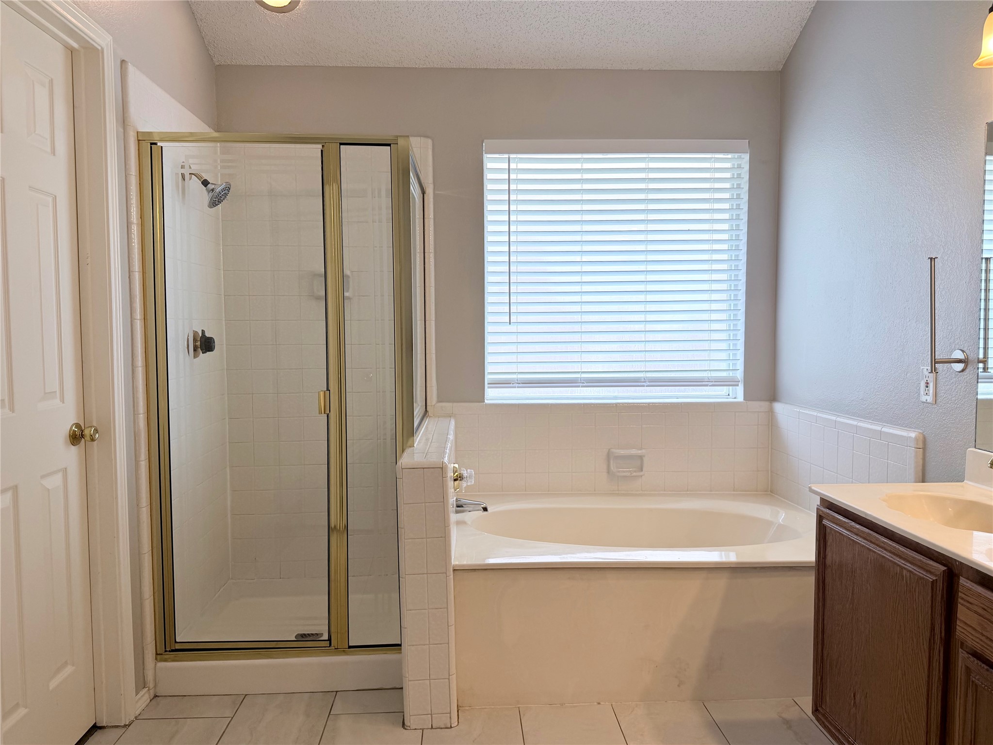 6709 Pecanwood Drive Arlington TX 76001