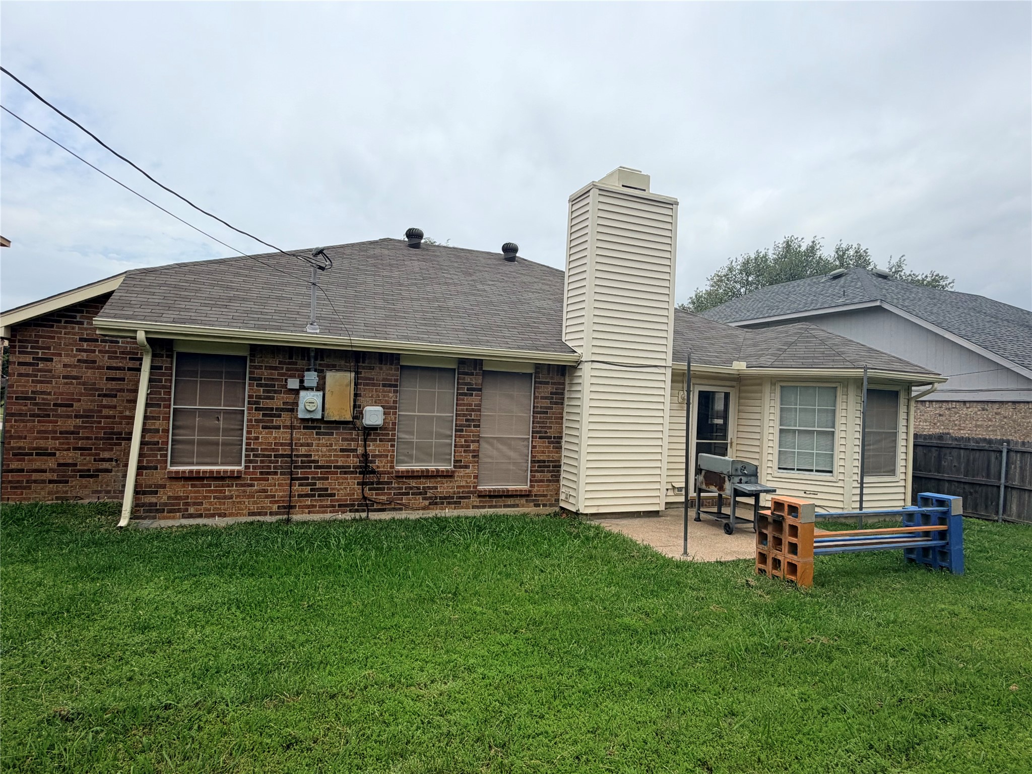 6709 Pecanwood Drive Arlington TX 76001