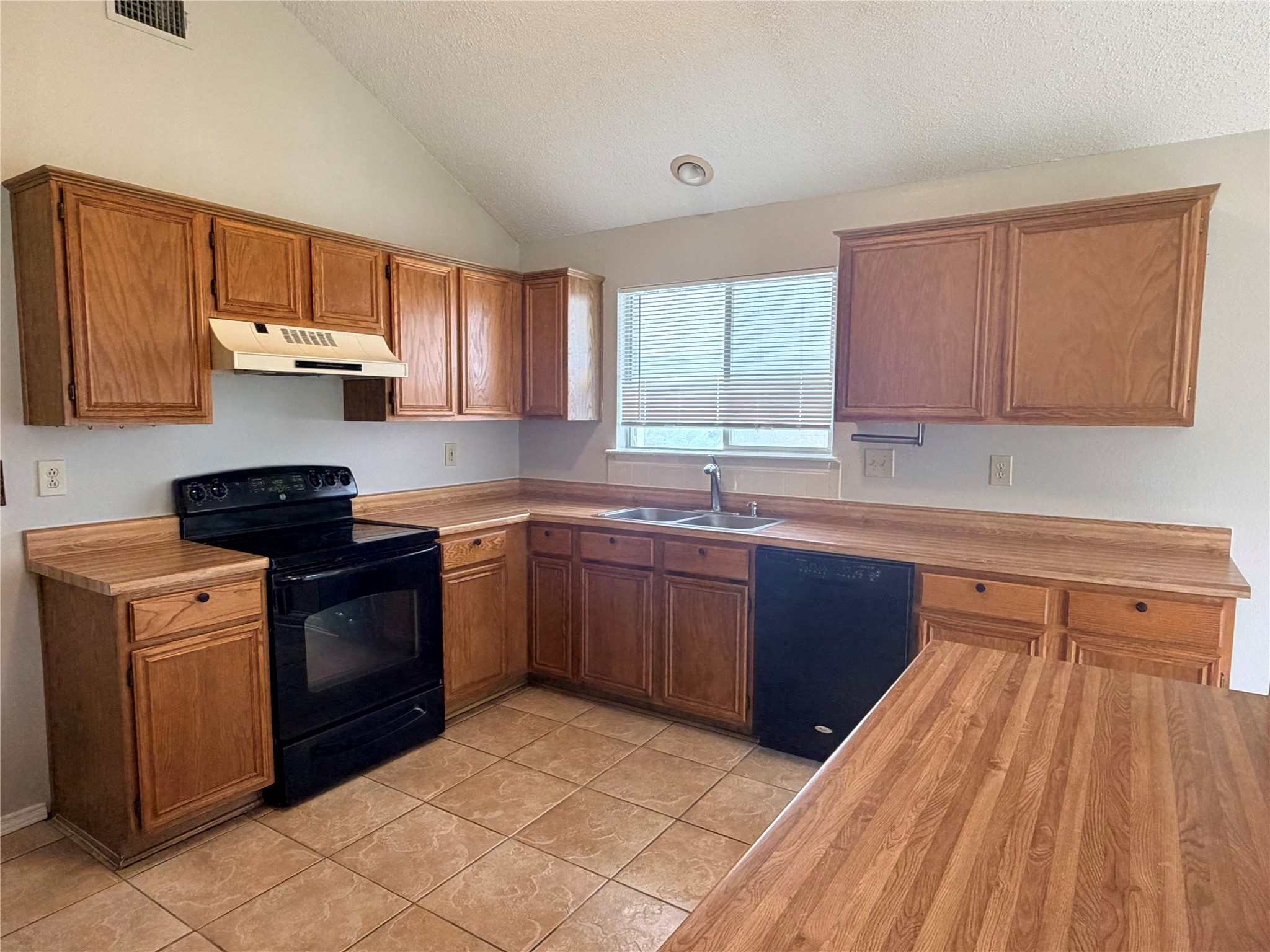 6709 Pecanwood Drive Arlington TX 76001