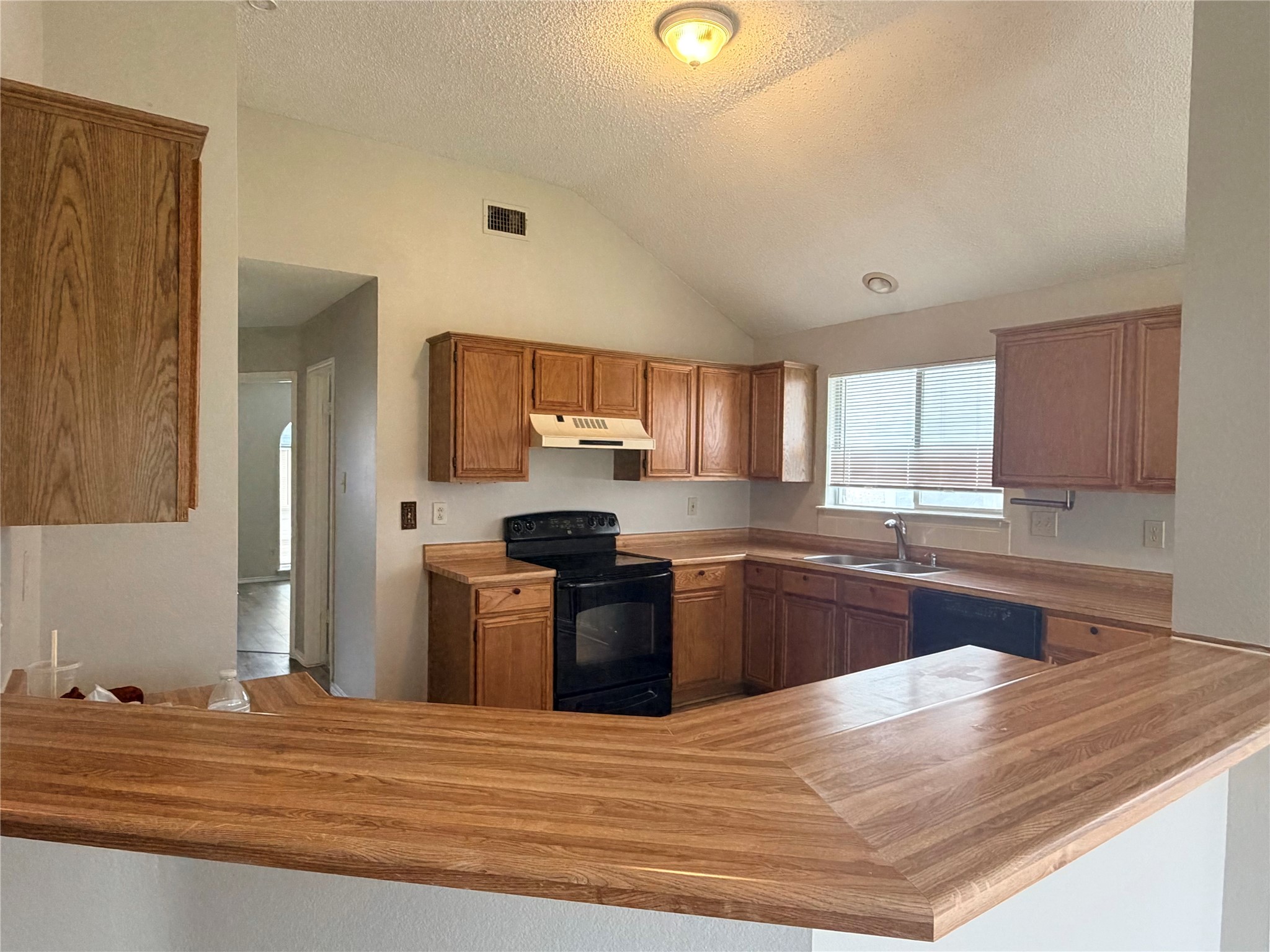 6709 Pecanwood Drive Arlington TX 76001