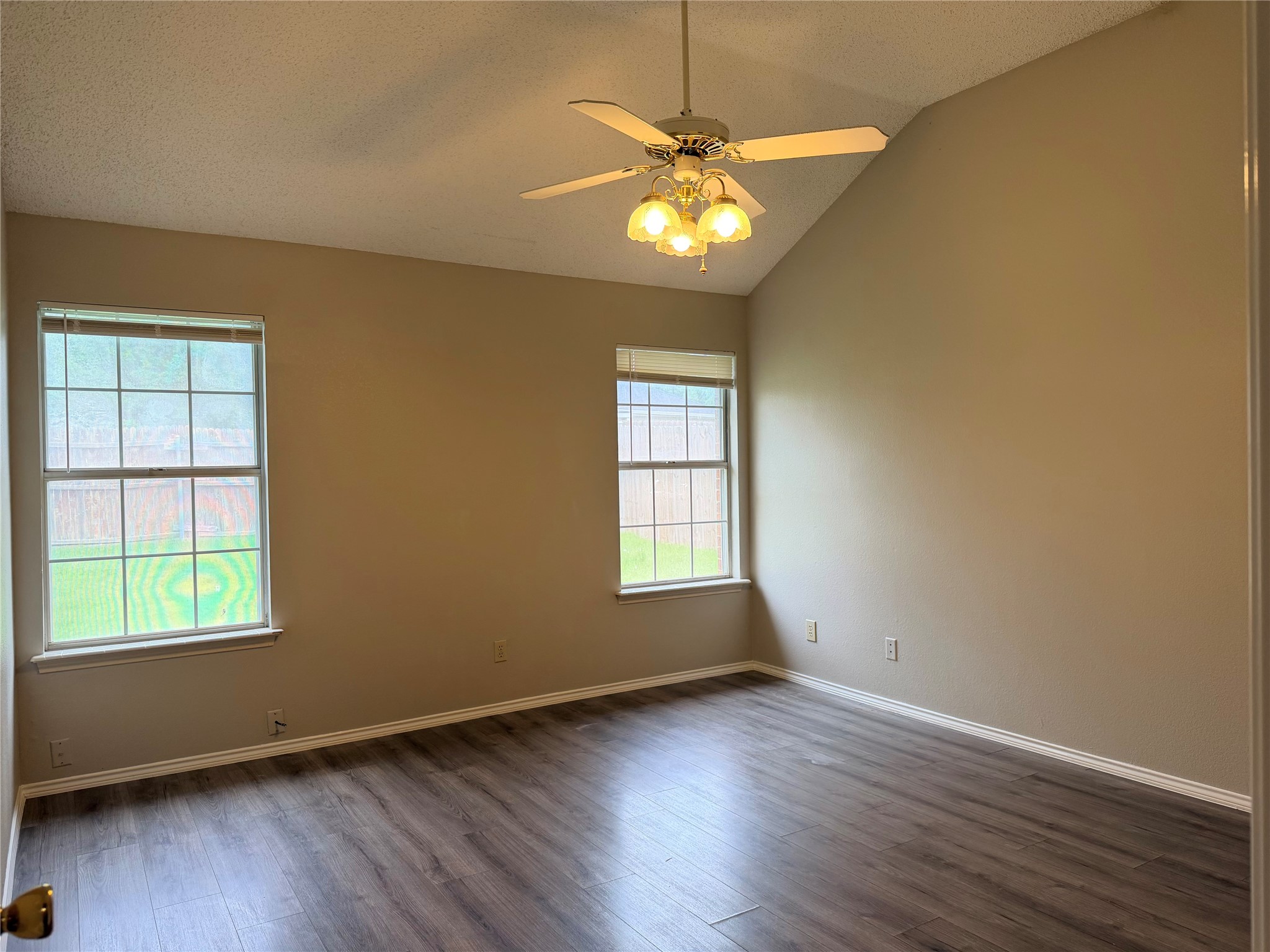 6709 Pecanwood Drive Arlington TX 76001