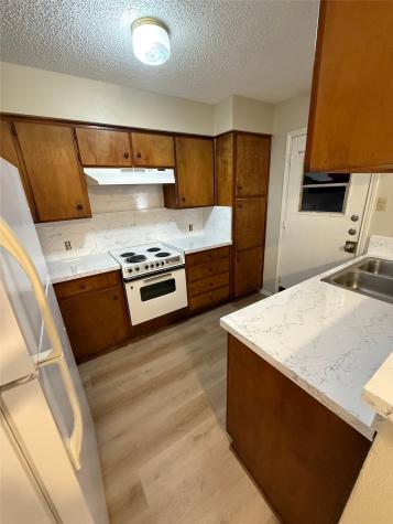 1118 N Nolan River Road Cleburne TX 76033
